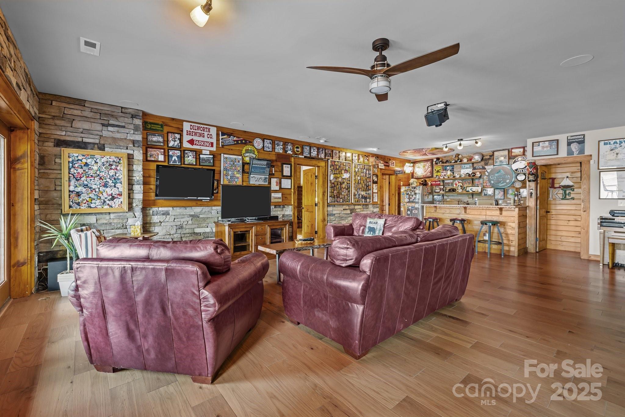 10108 Saw Mill Road Property Photo 25