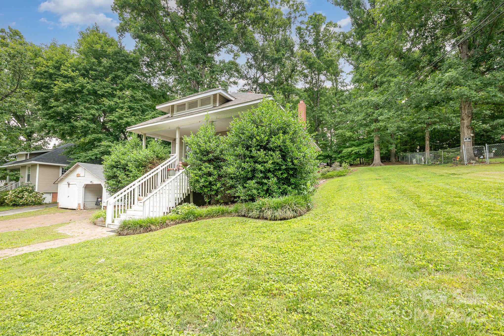 816 Fulton Street Property Photo 2