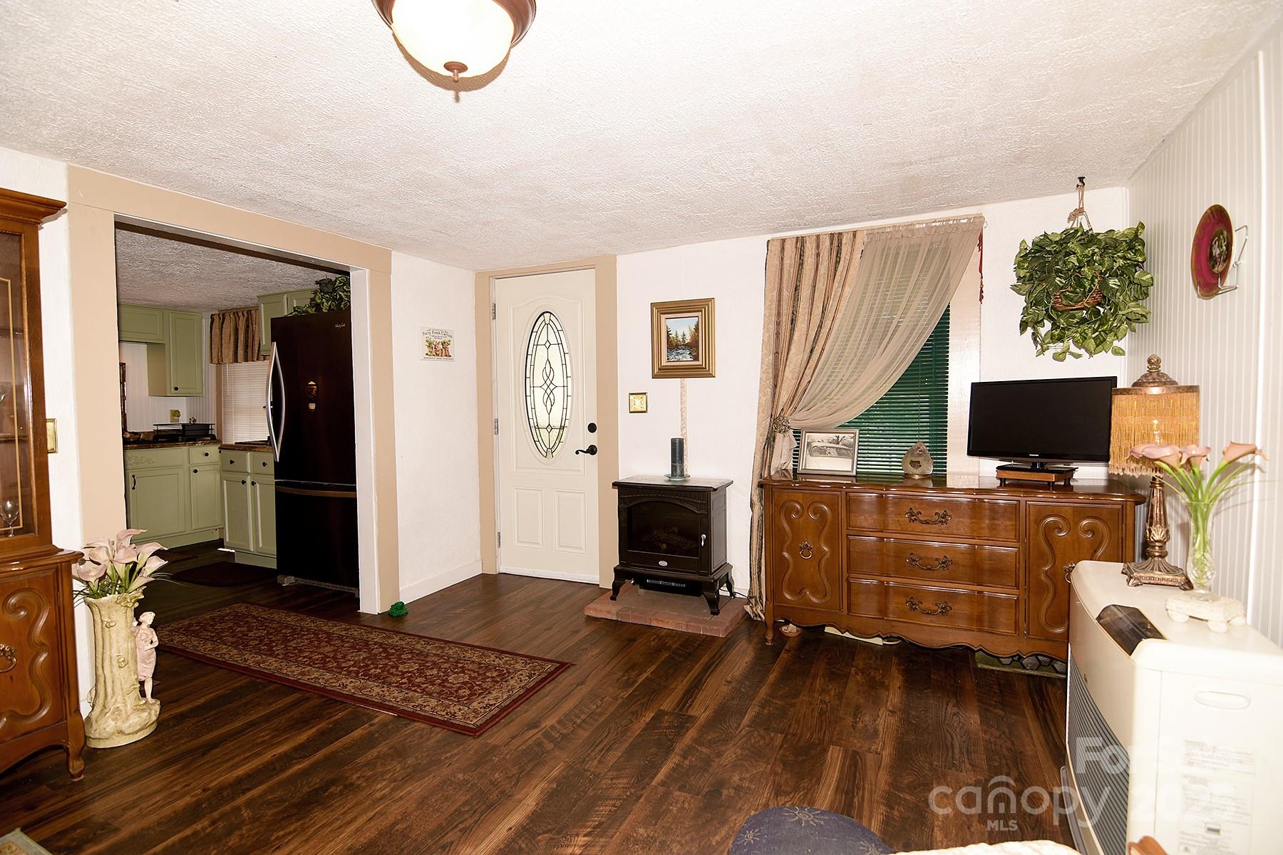 19 Mingus Street Property Photo 11