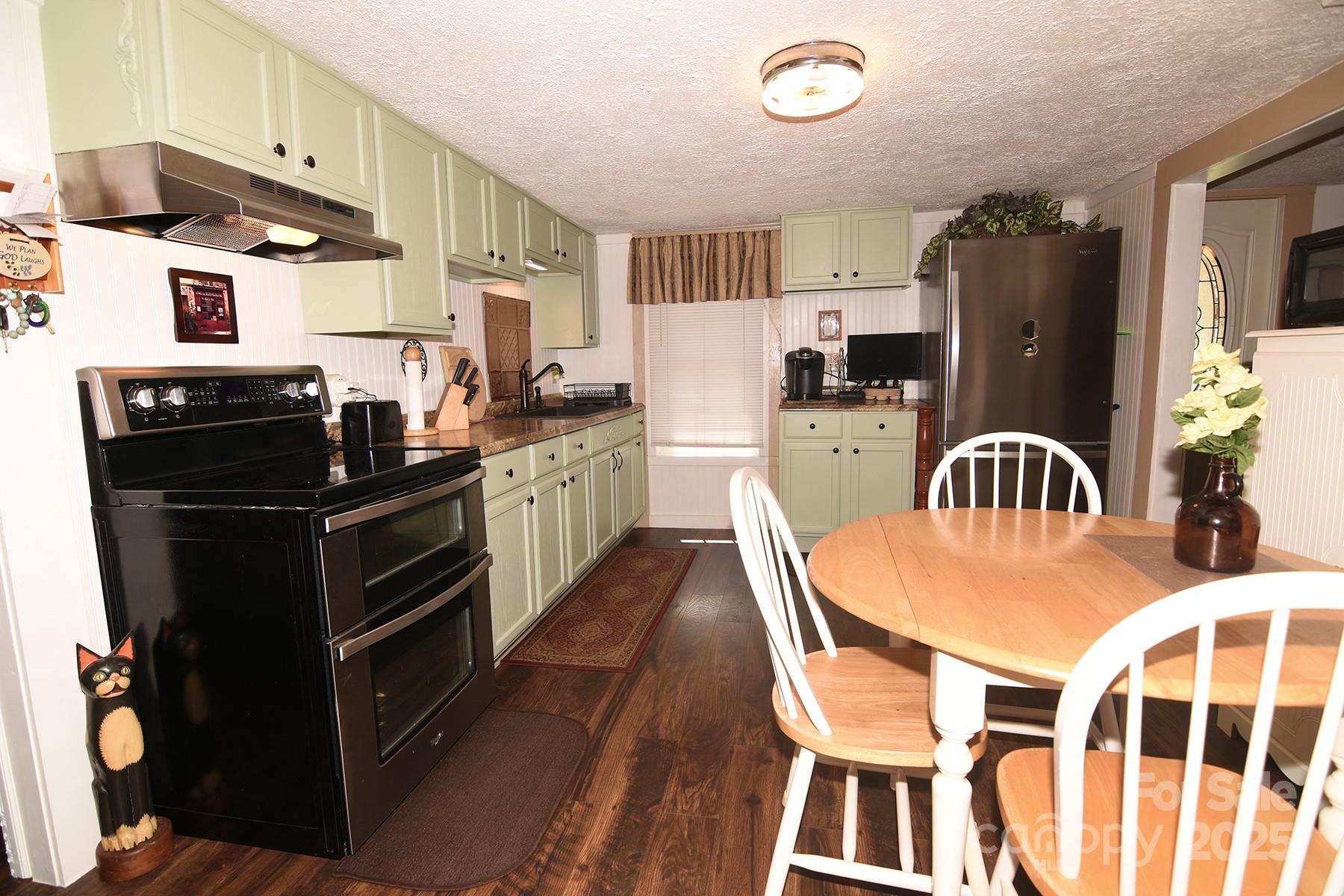 19 Mingus Street Property Photo 14