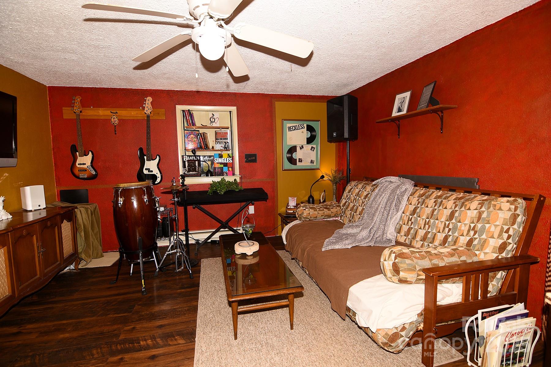 19 Mingus Street Property Photo 17