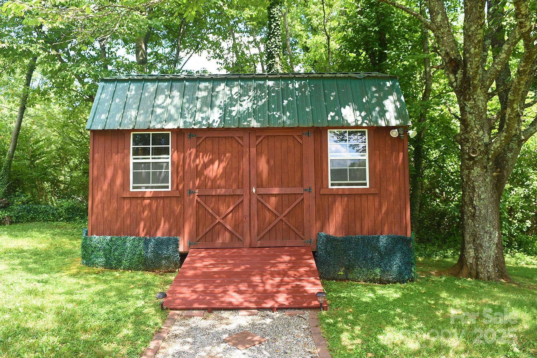 19 Mingus Street Property Photo 22