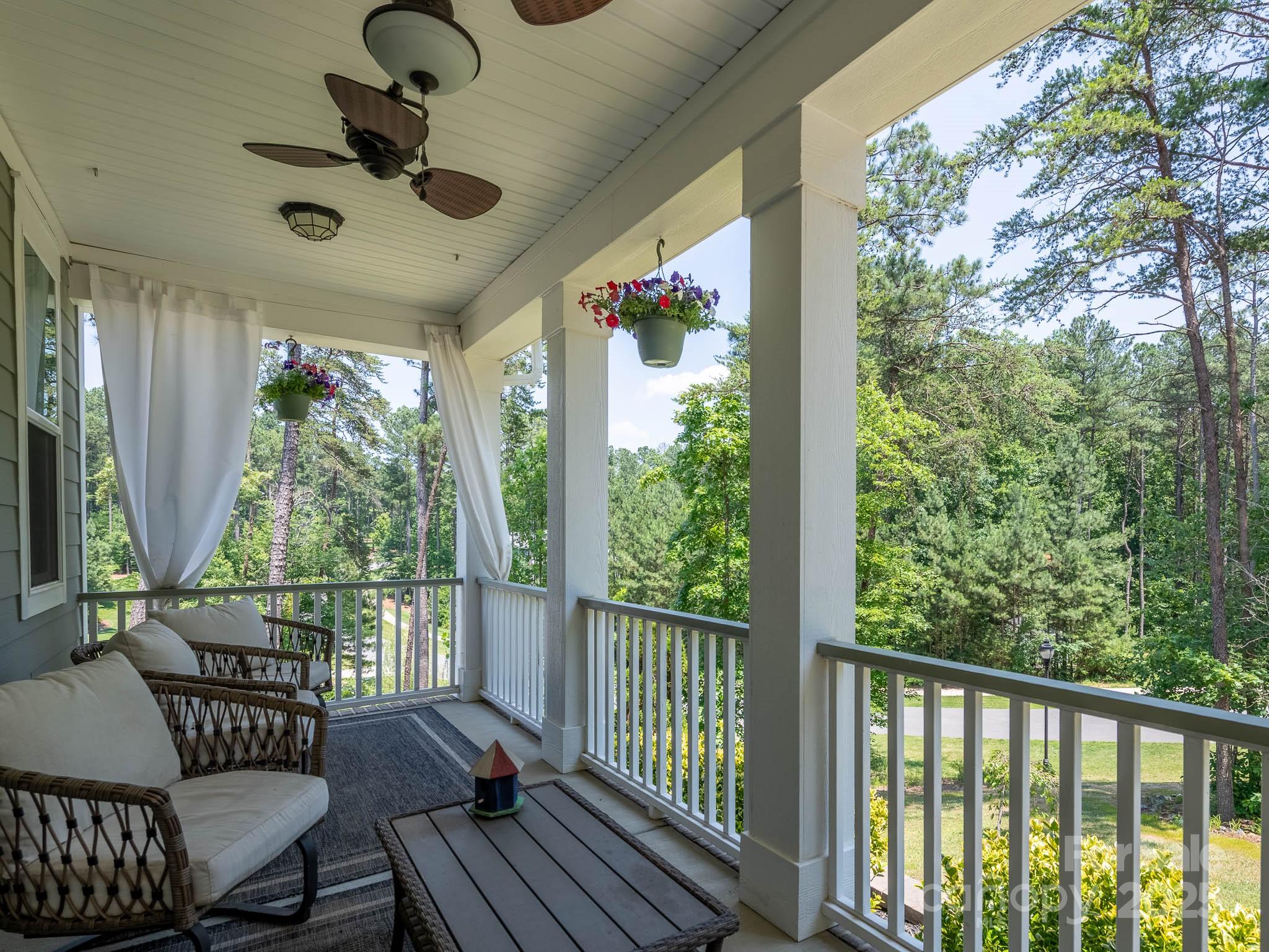 4237 Island Fox Lane Property Photo 4