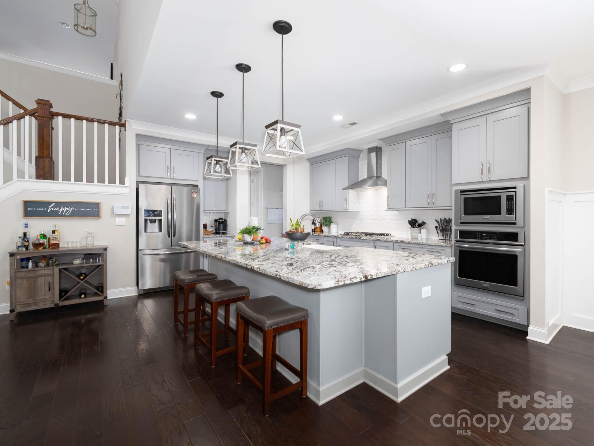 4237 Island Fox Lane Property Photo 10