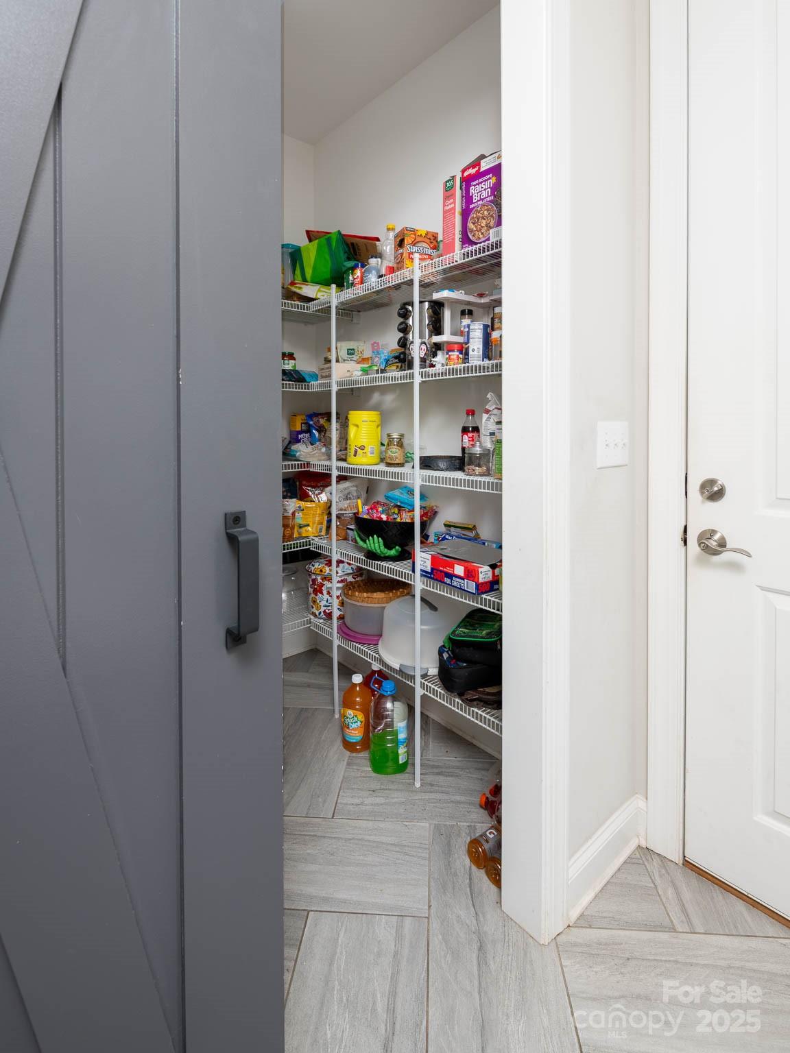 4237 Island Fox Lane Property Photo 14