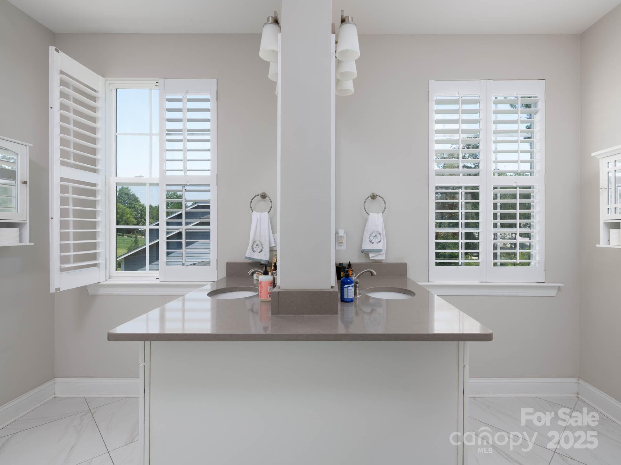 4237 Island Fox Lane Property Photo 21