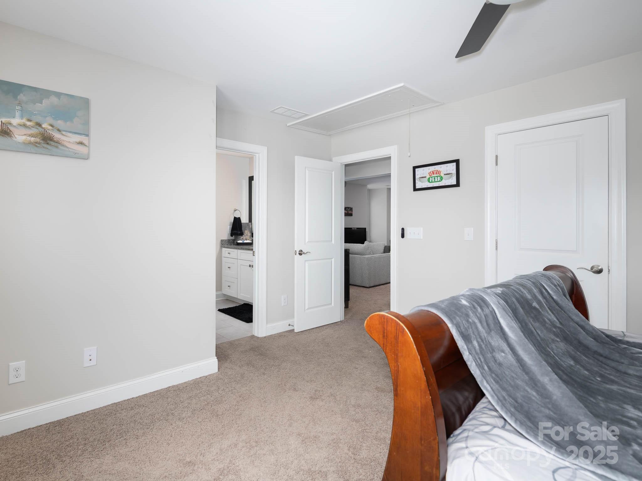 4237 Island Fox Lane Property Photo 27