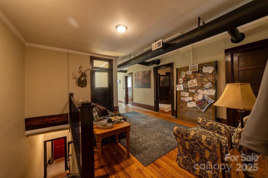 562 W Main Street Property Photo 17