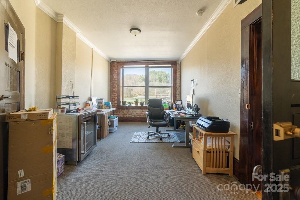 562 W Main Street Property Photo 29