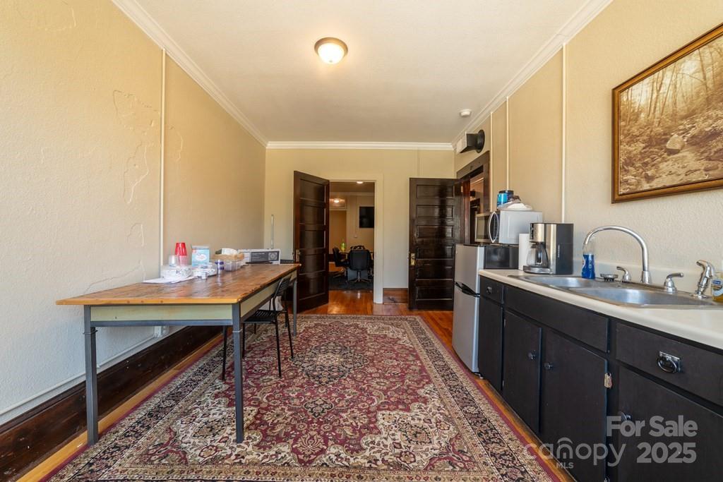 562 W Main Street Property Photo 32