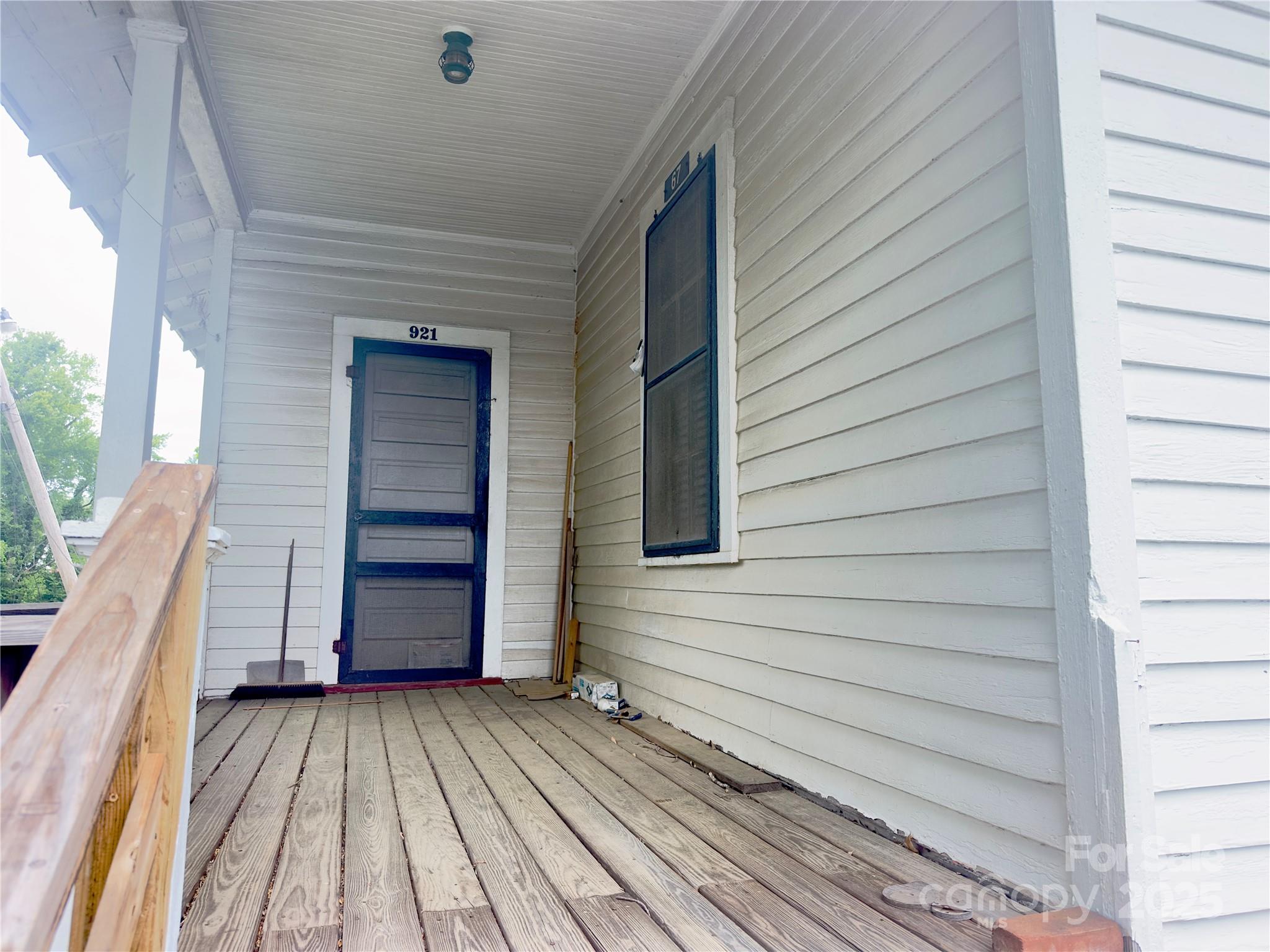 67 Circle Em Street 37 Property Photo 1
