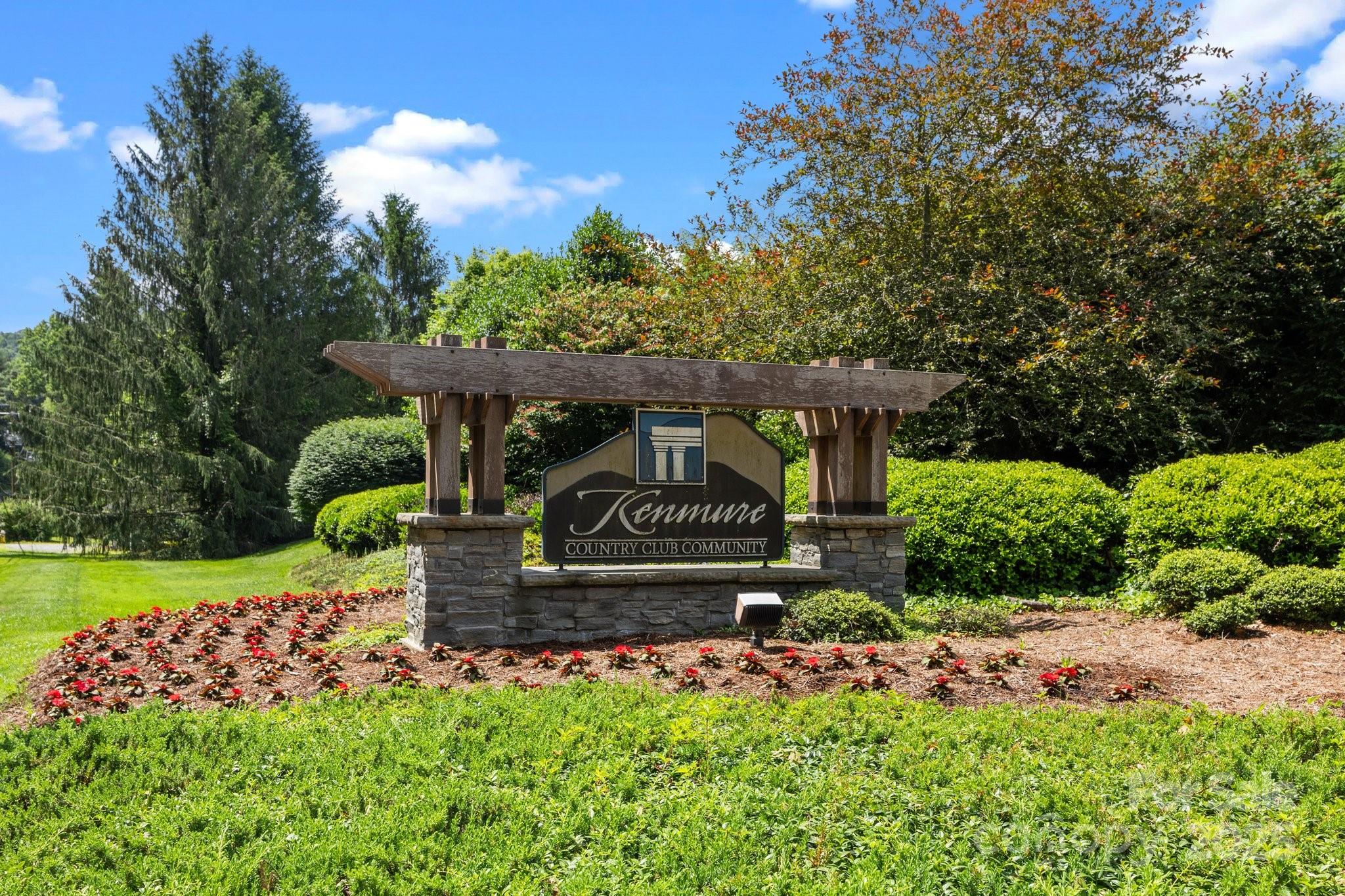 360 Kenmure Drive Property Photo 9