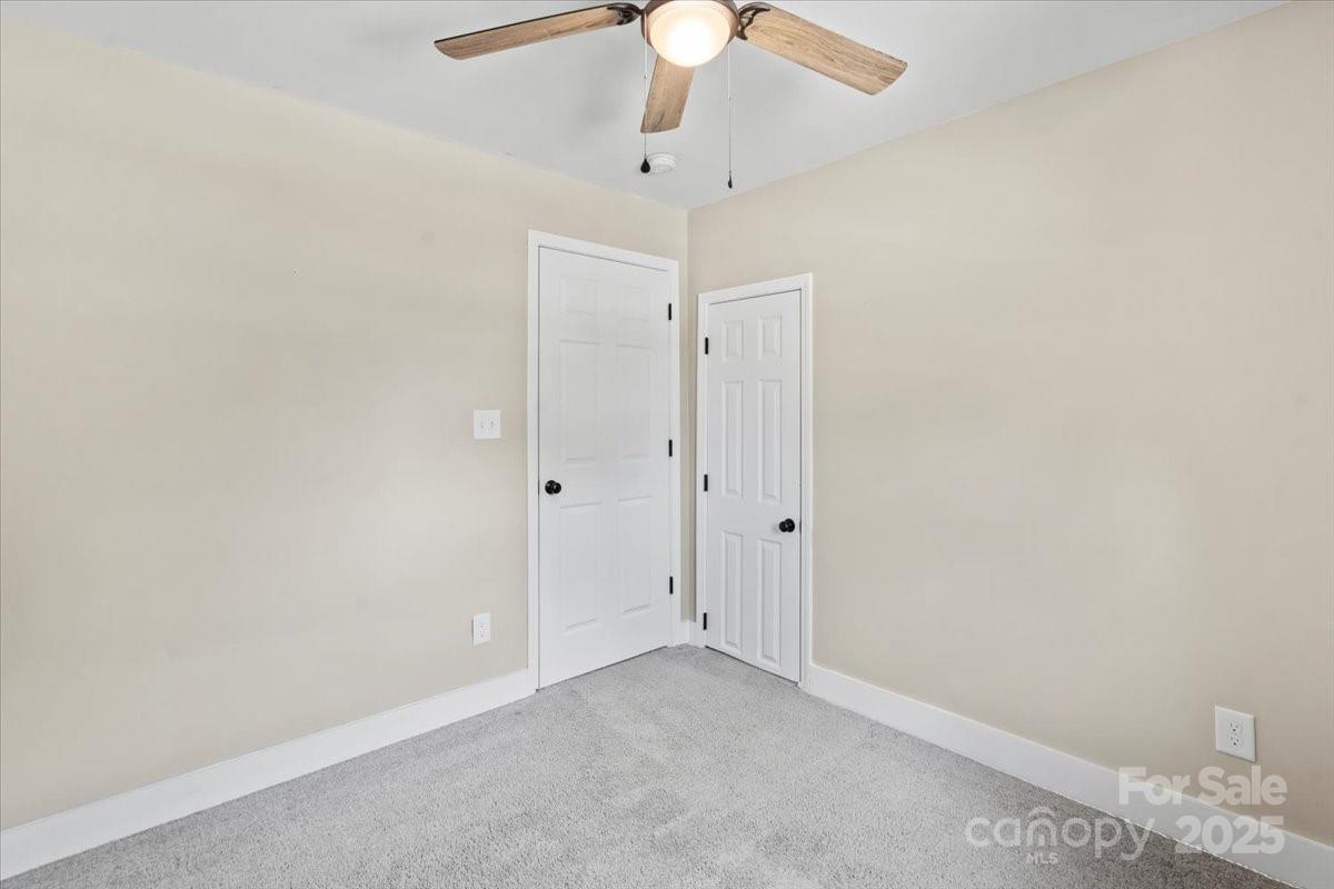 321 E Taylor Street Property Photo 21