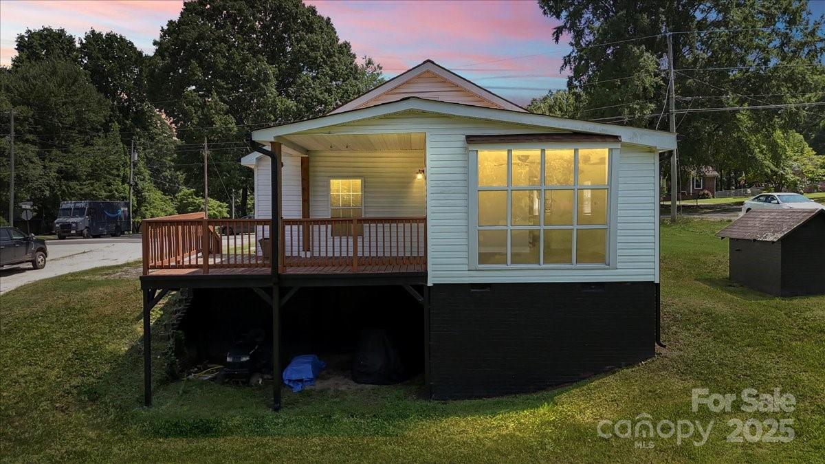 321 E Taylor Street Property Photo 32