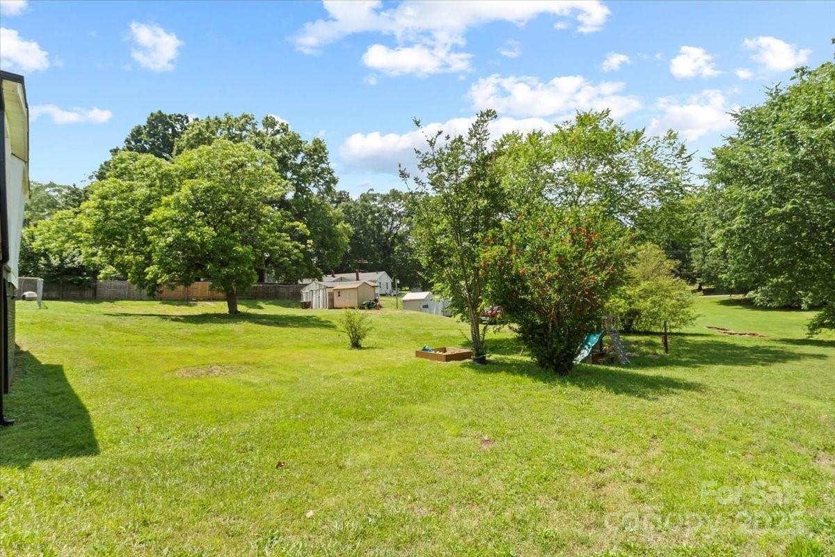 321 E Taylor Street Property Photo 34