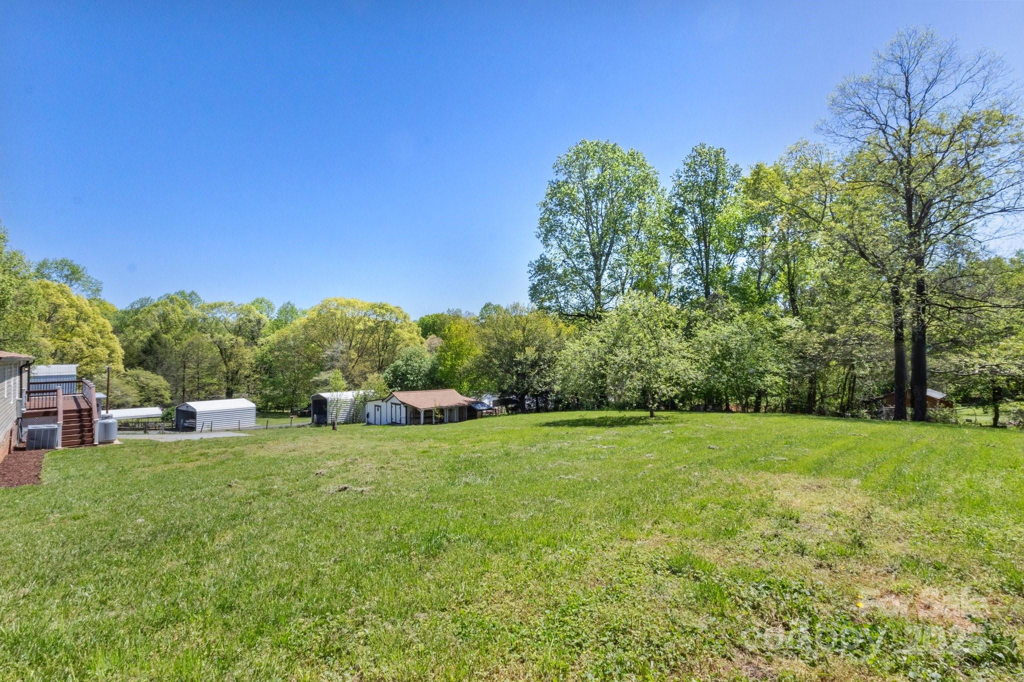 2942 Denwood Drive Property Photo 4