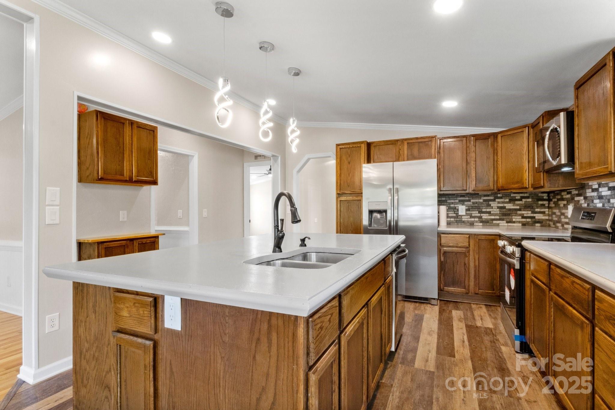 2942 Denwood Drive Property Photo 15