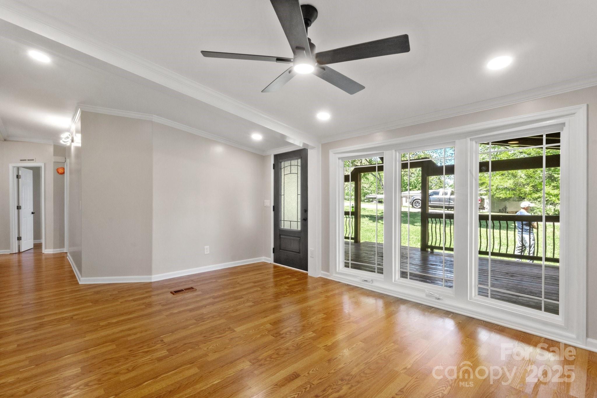 2942 Denwood Drive Property Photo 17