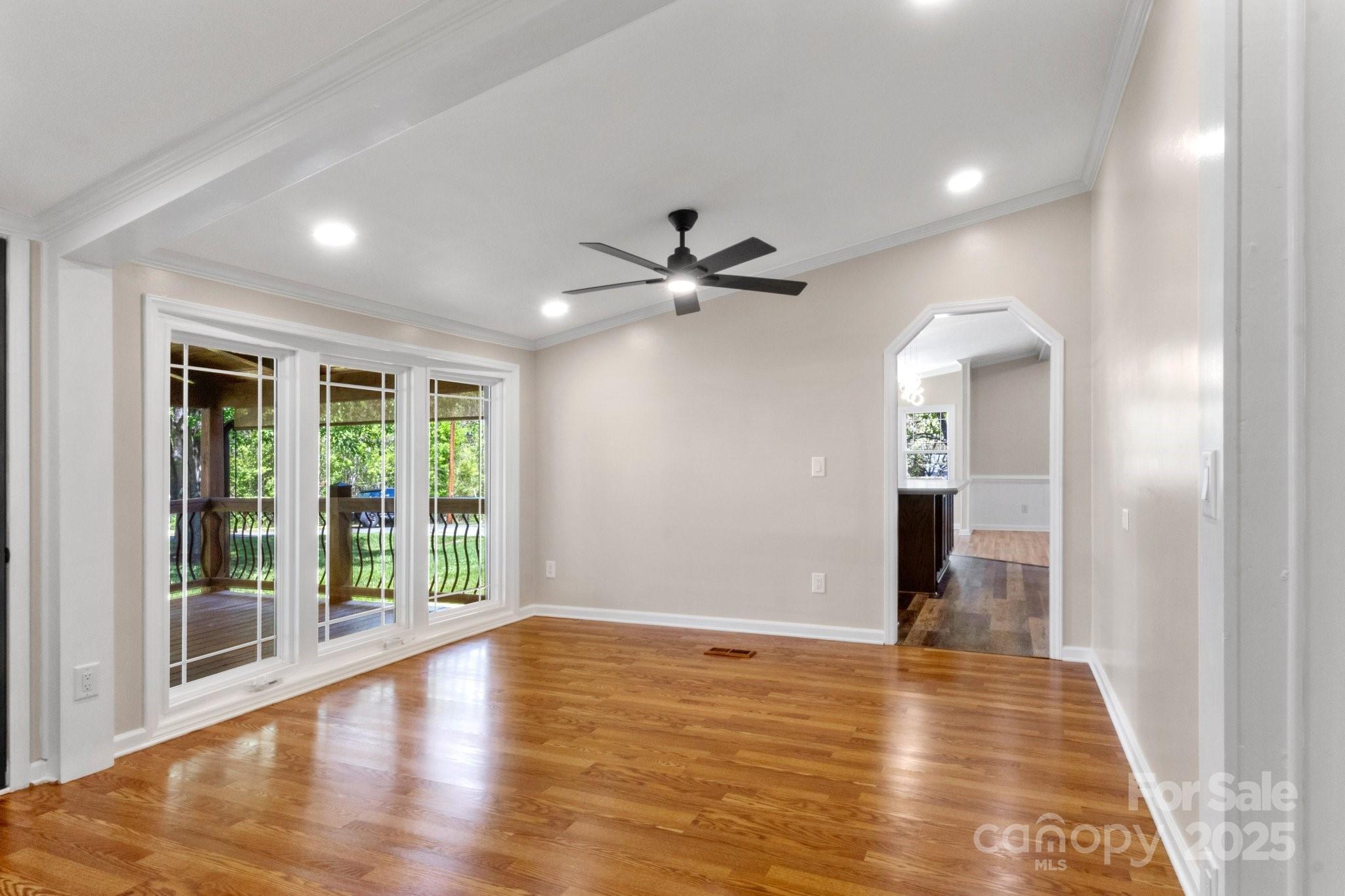 2942 Denwood Drive Property Photo 18