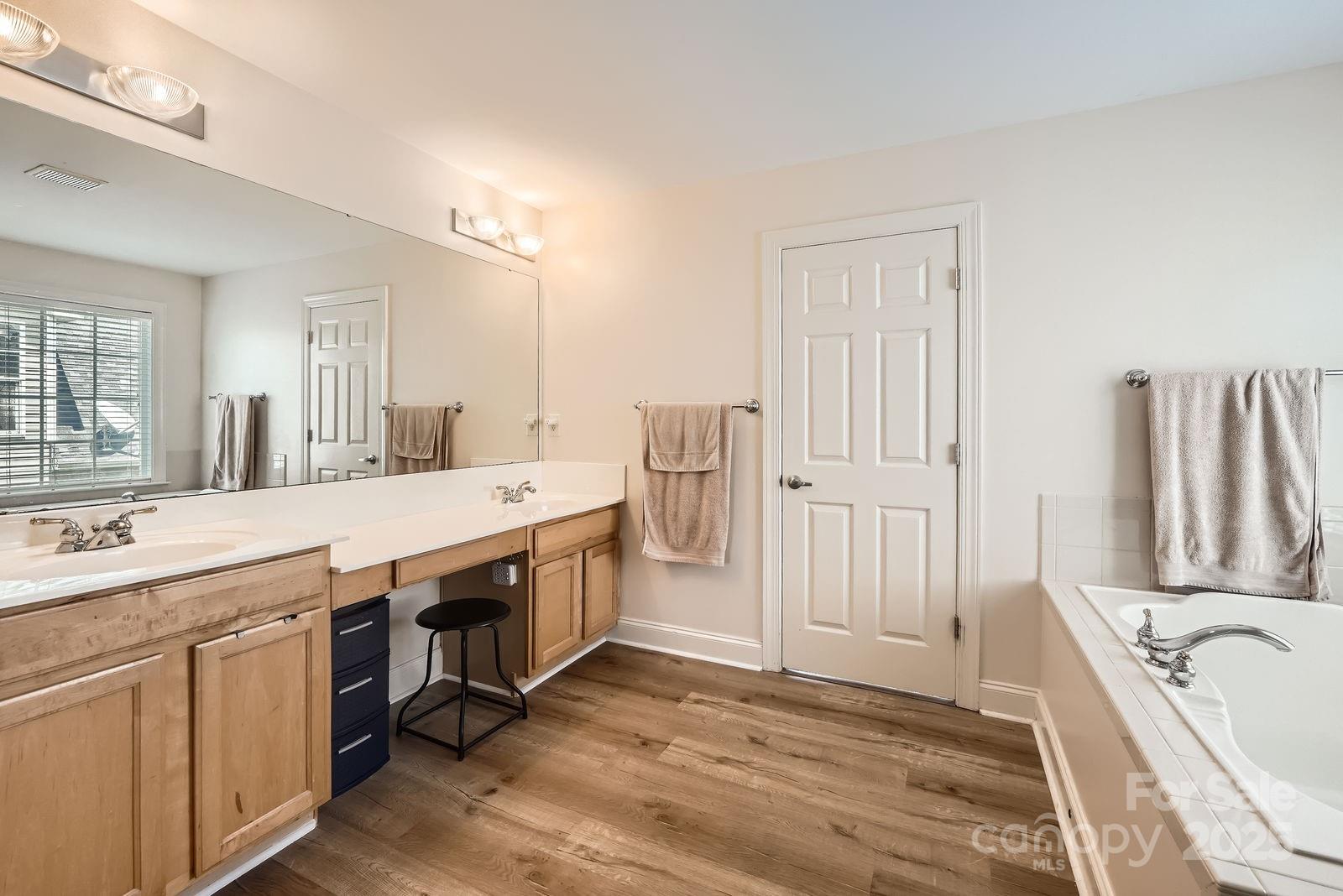 5832 Lagrande Drive Property Photo 14