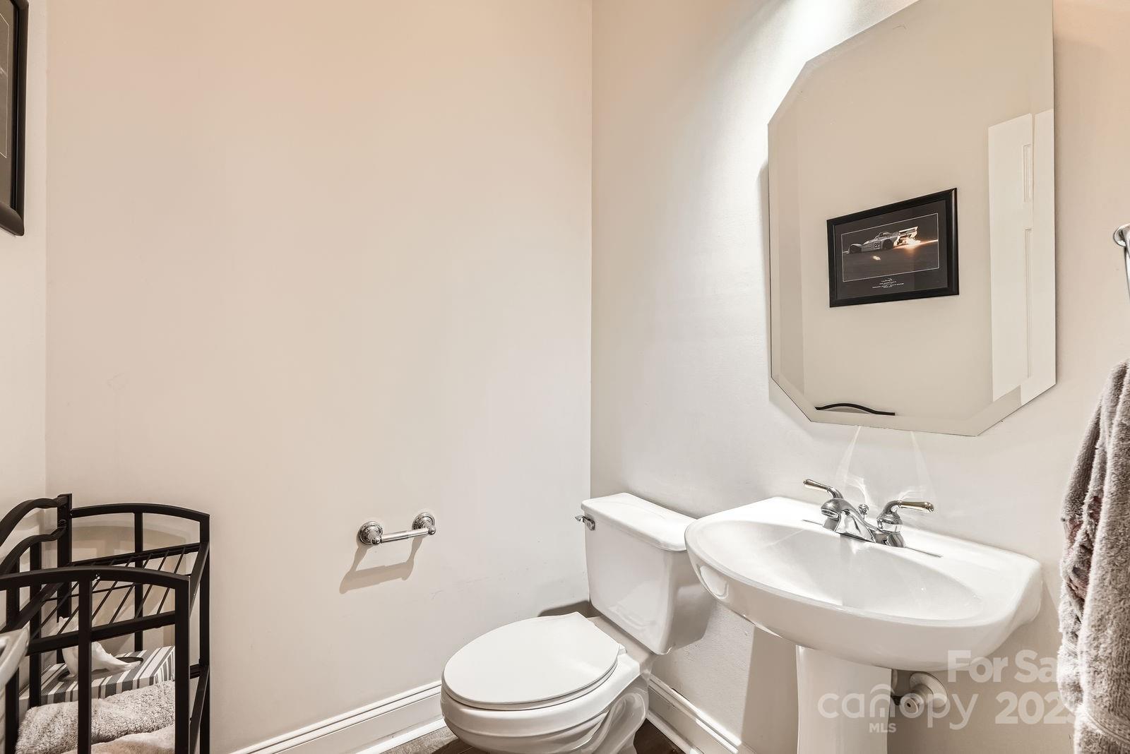 5832 Lagrande Drive Property Photo 23
