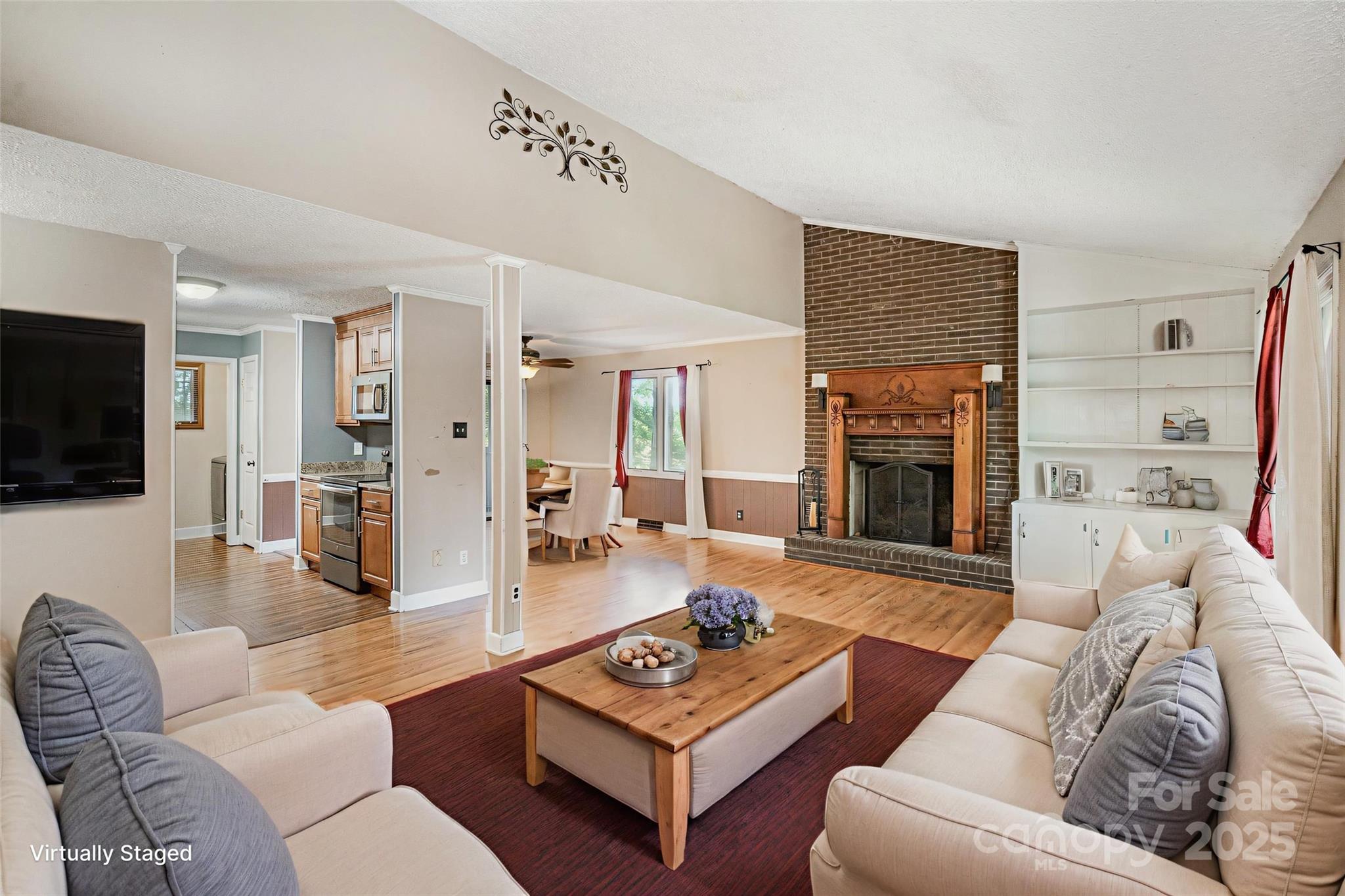 110 Hidden Valley Street Property Photo 2