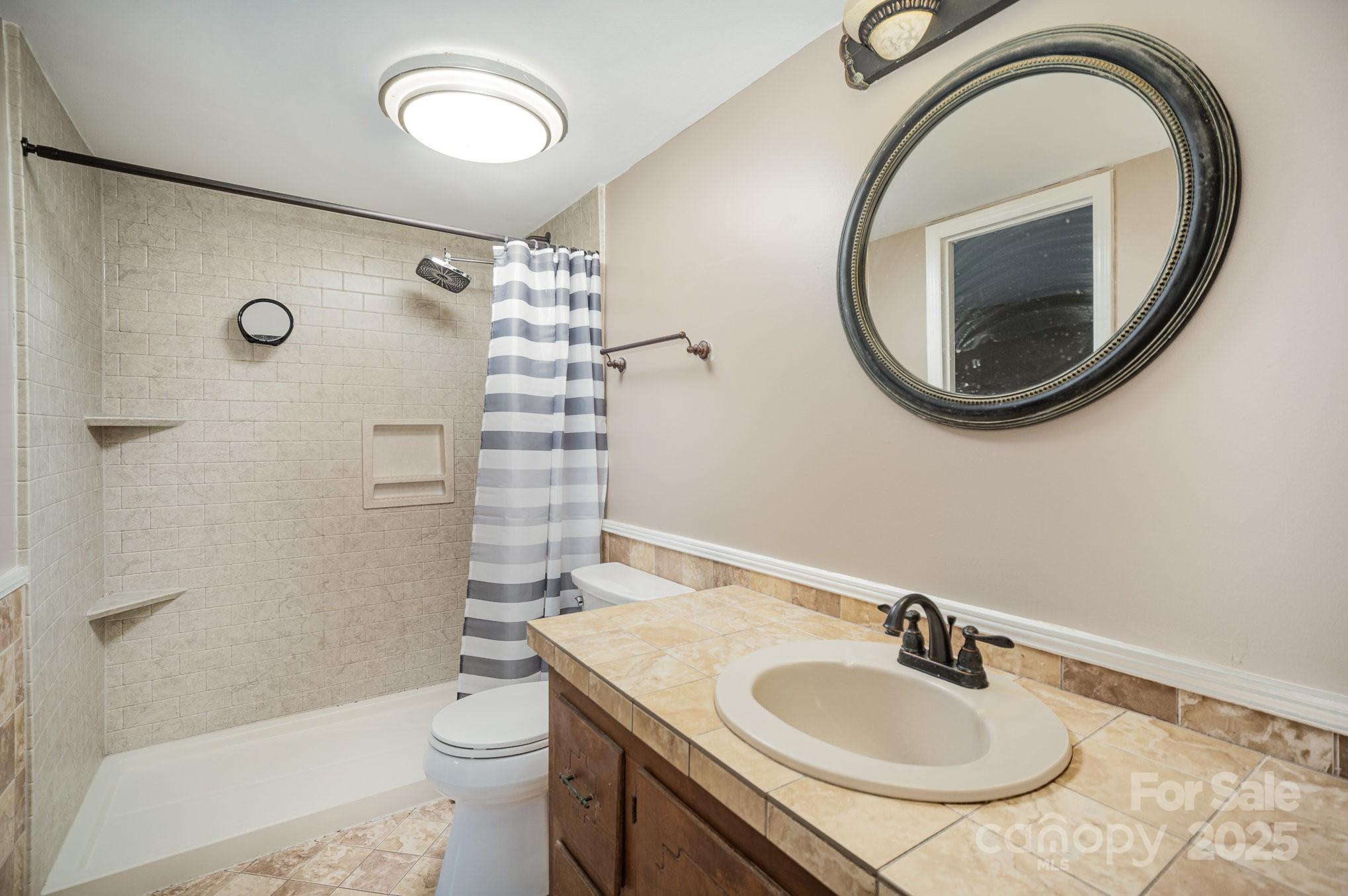 110 Hidden Valley Street Property Photo 8