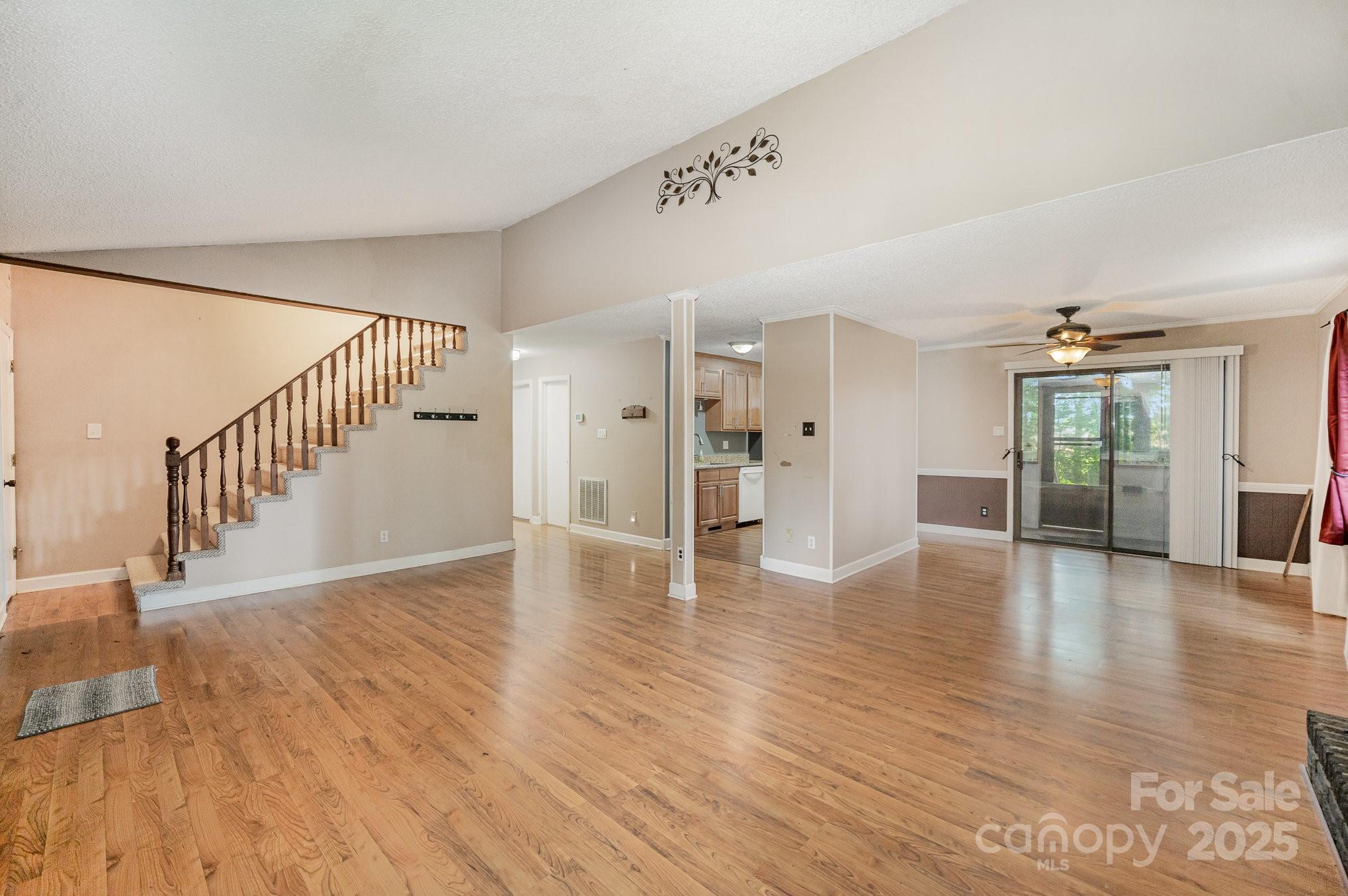 110 Hidden Valley Street Property Photo 8