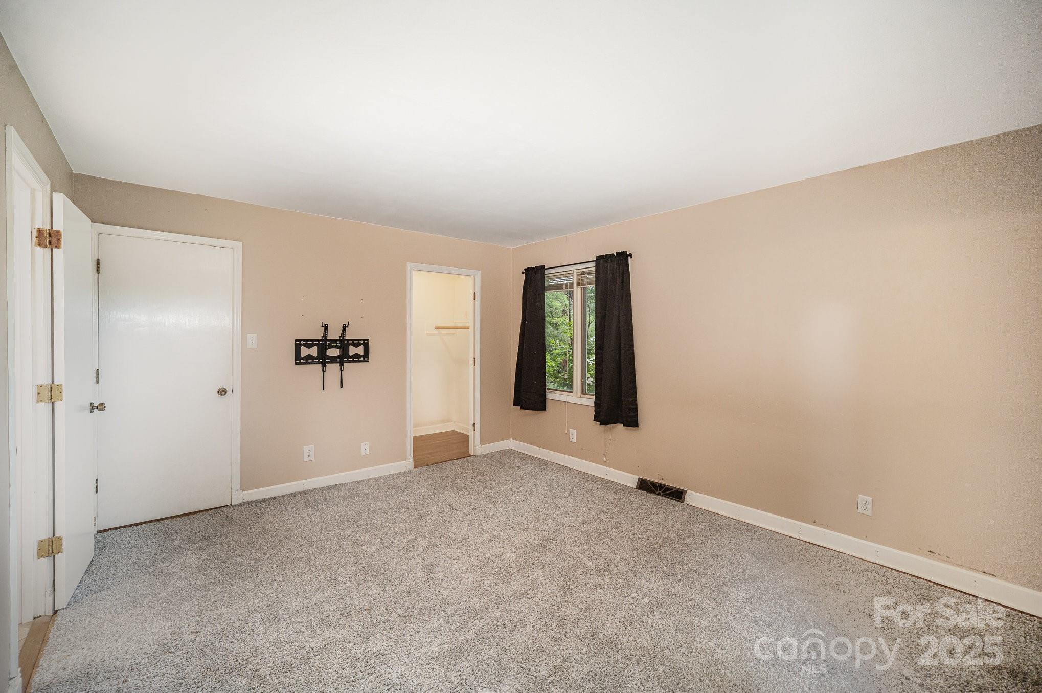 110 Hidden Valley Street Property Photo 10