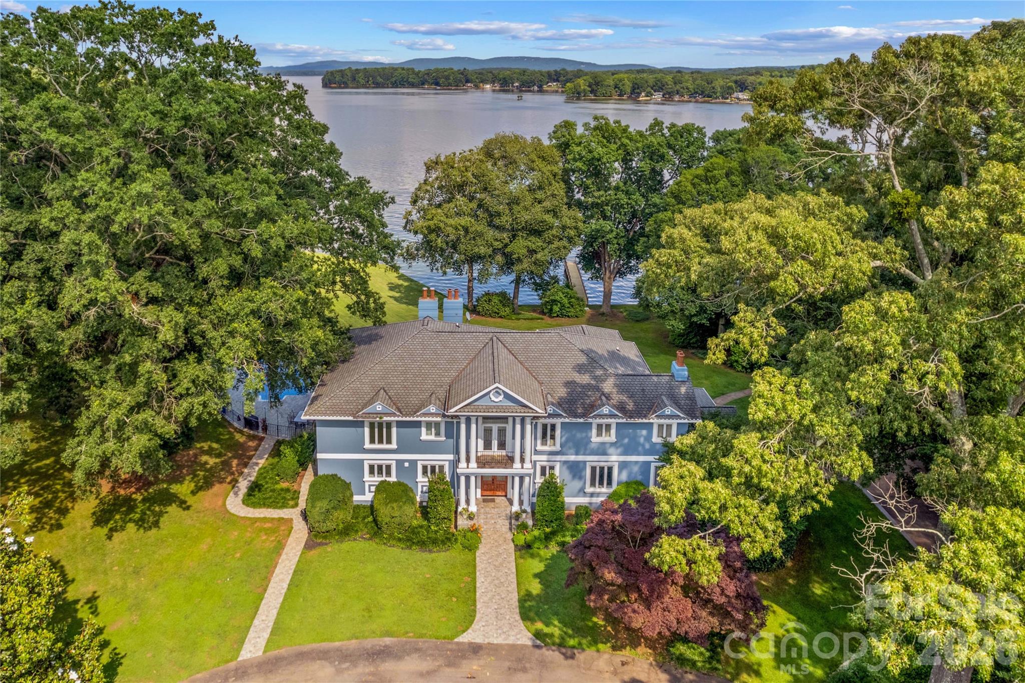 680 Fox Hollow Lane Property Photo 1