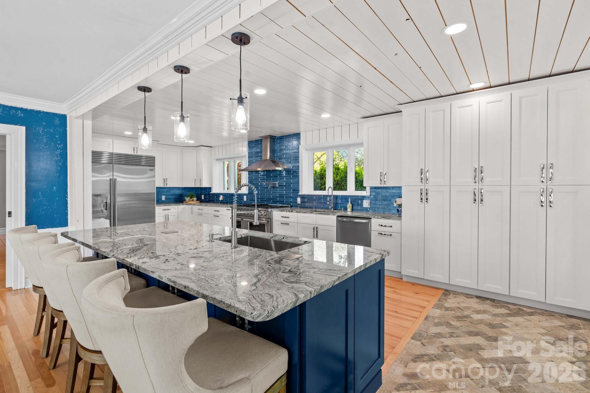 680 Fox Hollow Lane Property Photo 12