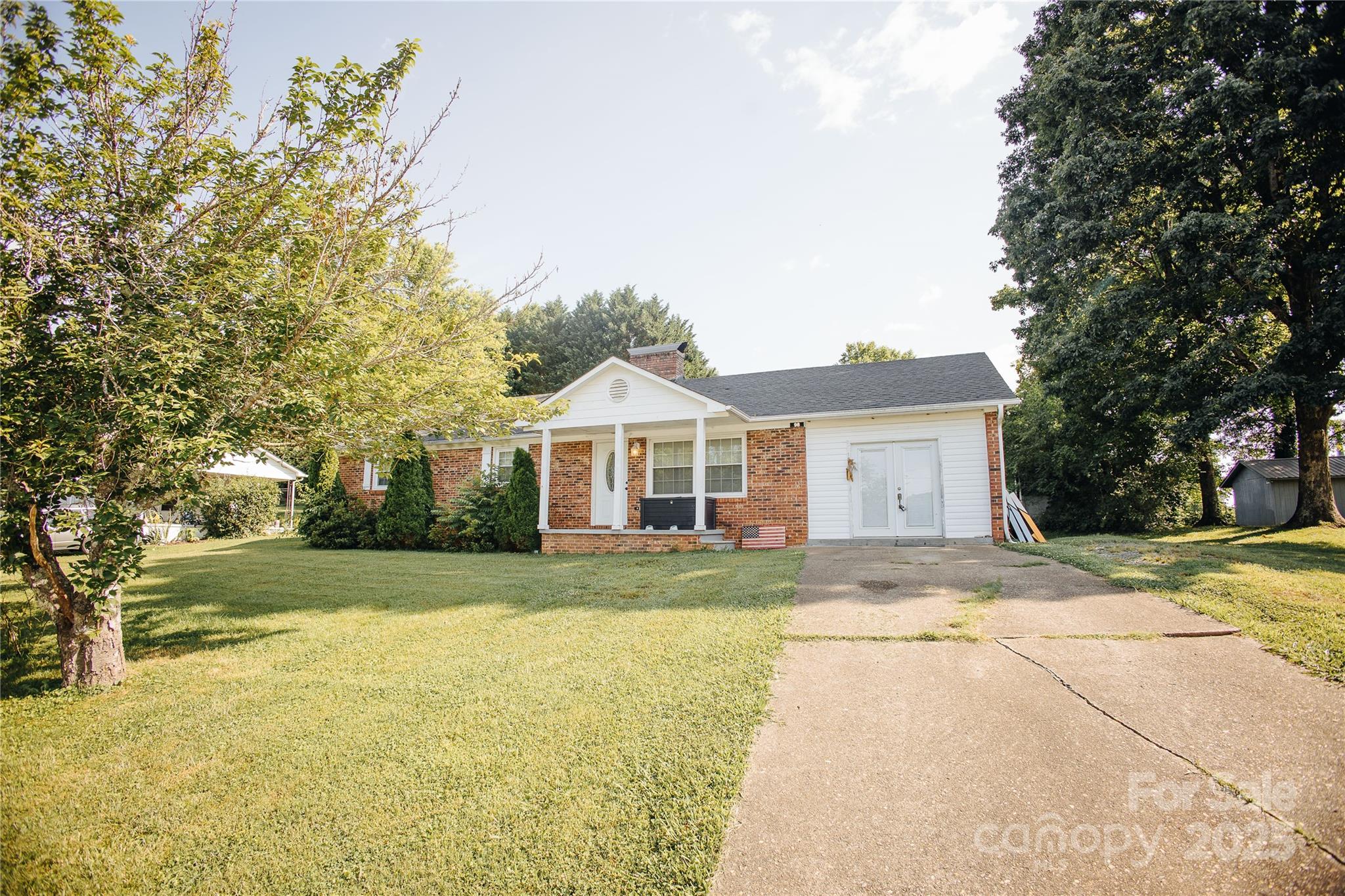 98 Long Street Property Photo 1