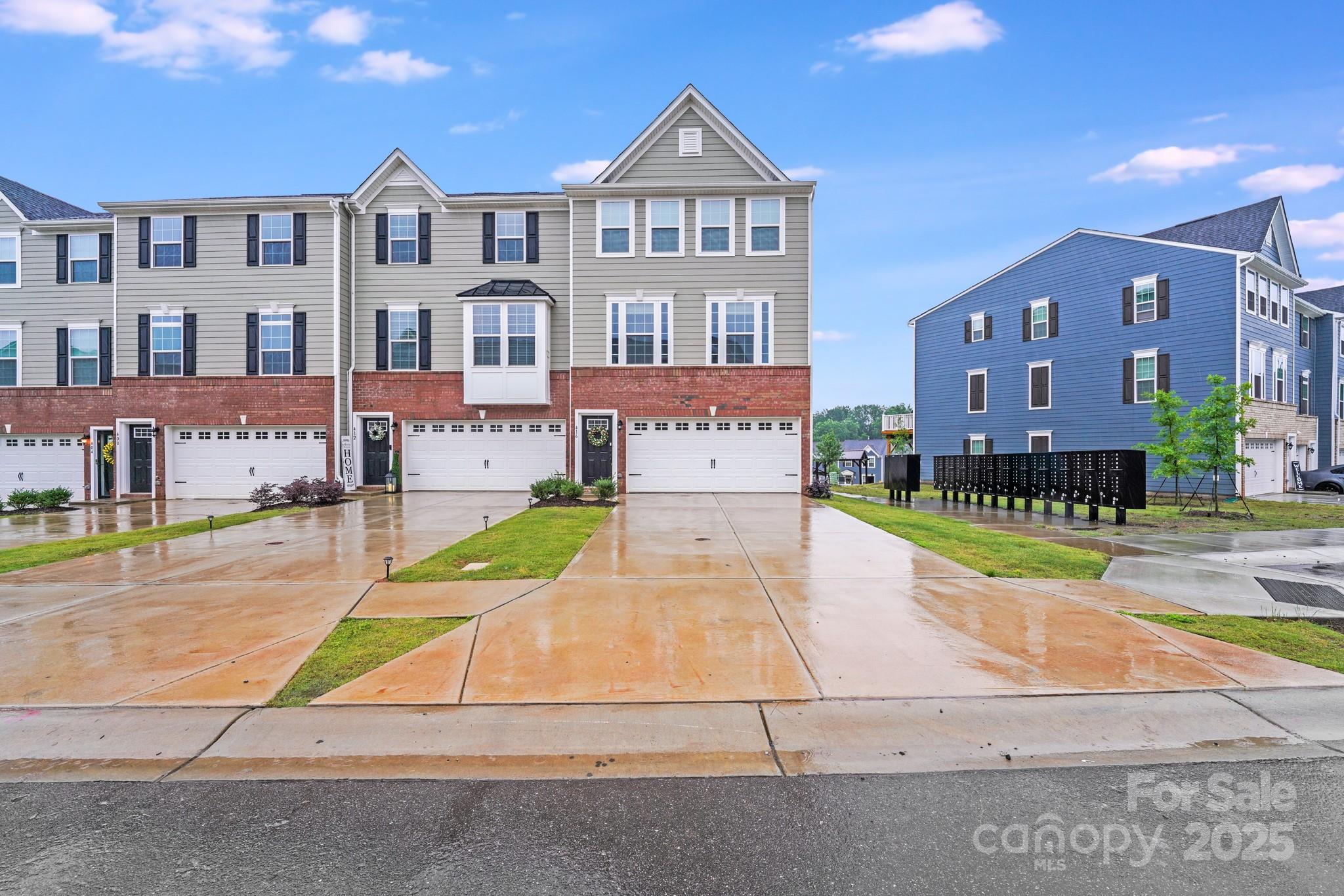 416 Moondance Drive 121 Property Photo 1