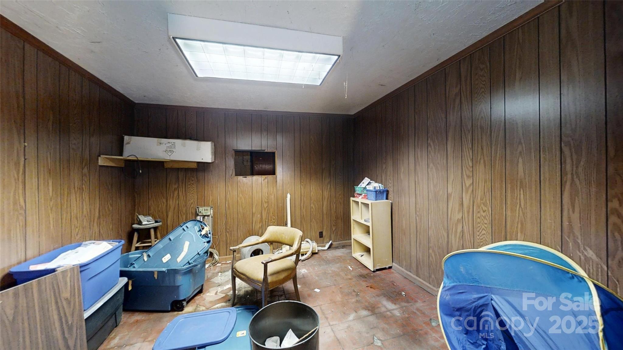 127 W Water Street Property Photo 9