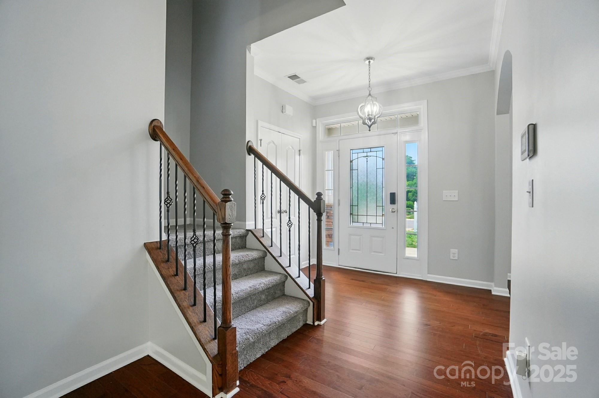 8115 Kelburn Lane Property Photo 2