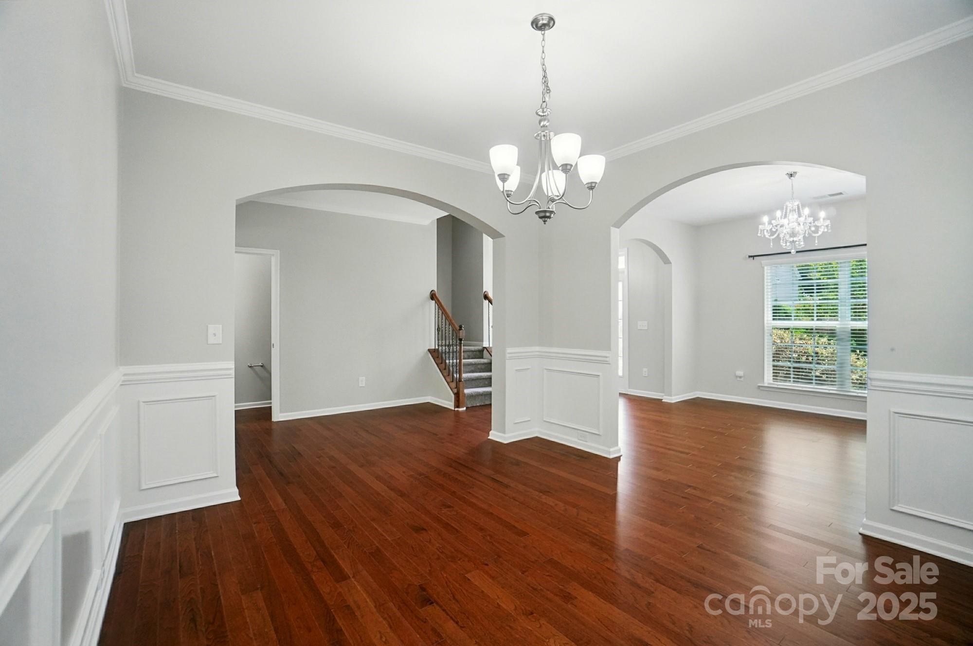 8115 Kelburn Lane Property Photo 6