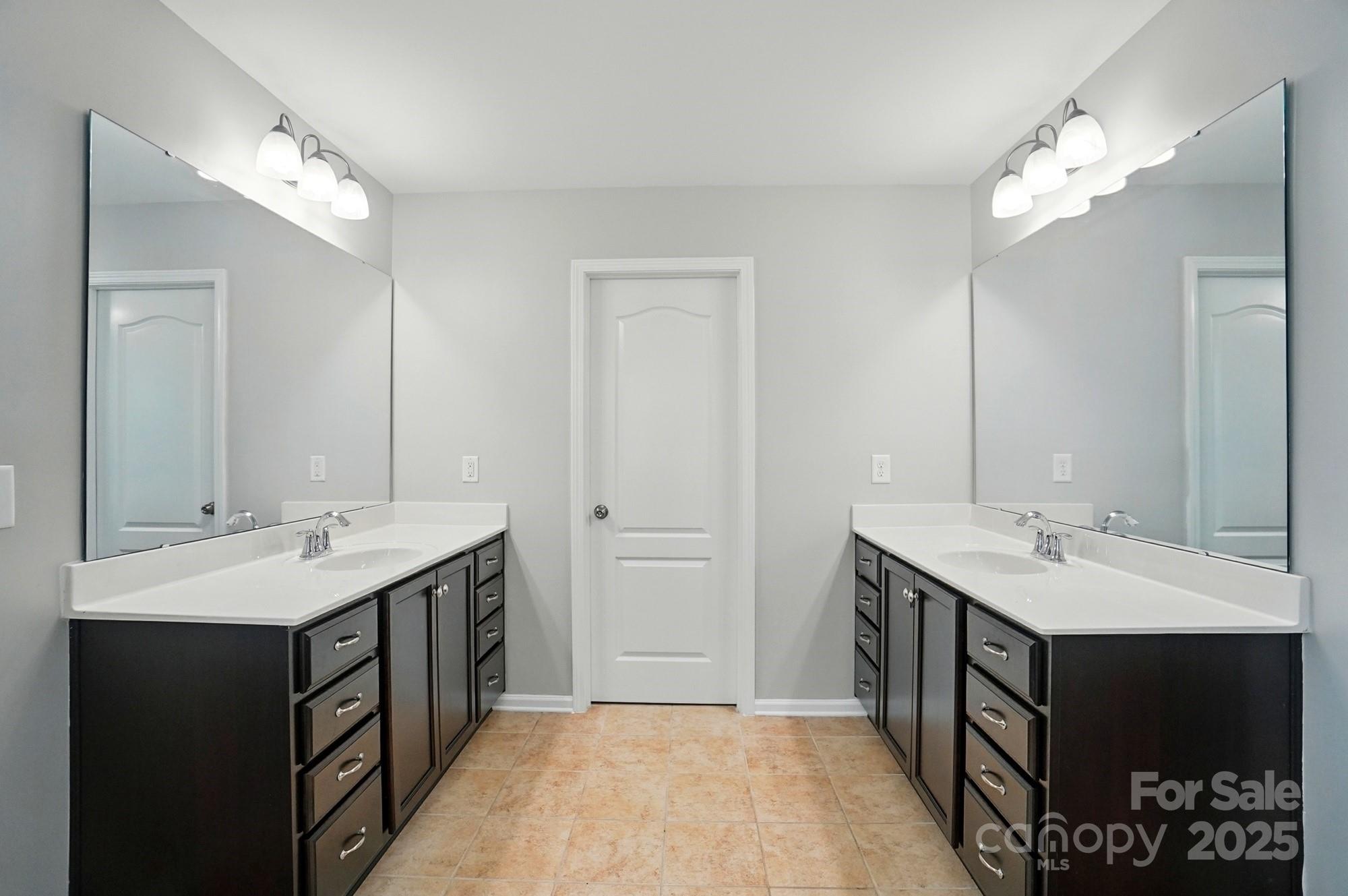 8115 Kelburn Lane Property Photo 17