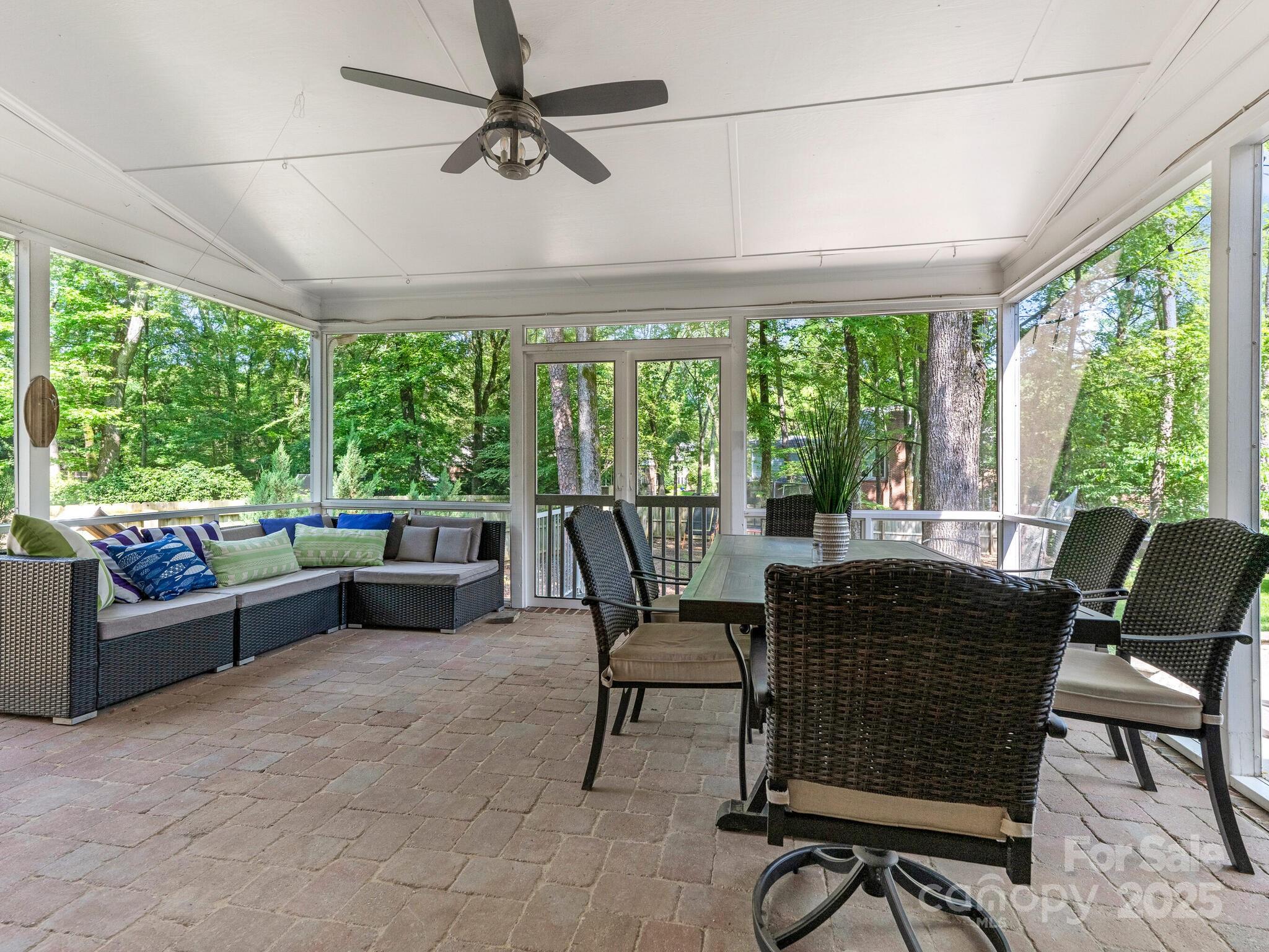 9622 Penshurst Trace Property Photo 29