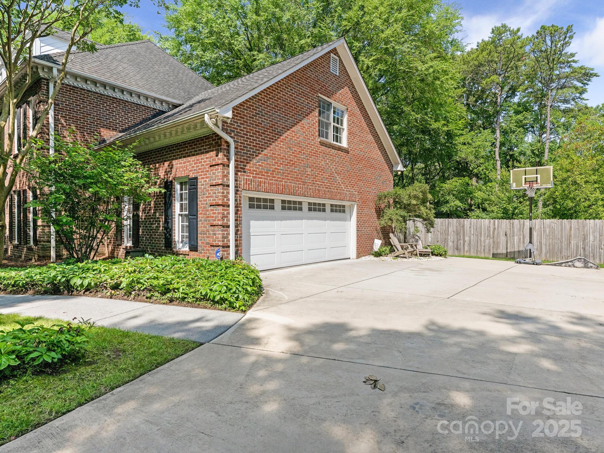 9622 Penshurst Trace Property Photo 35