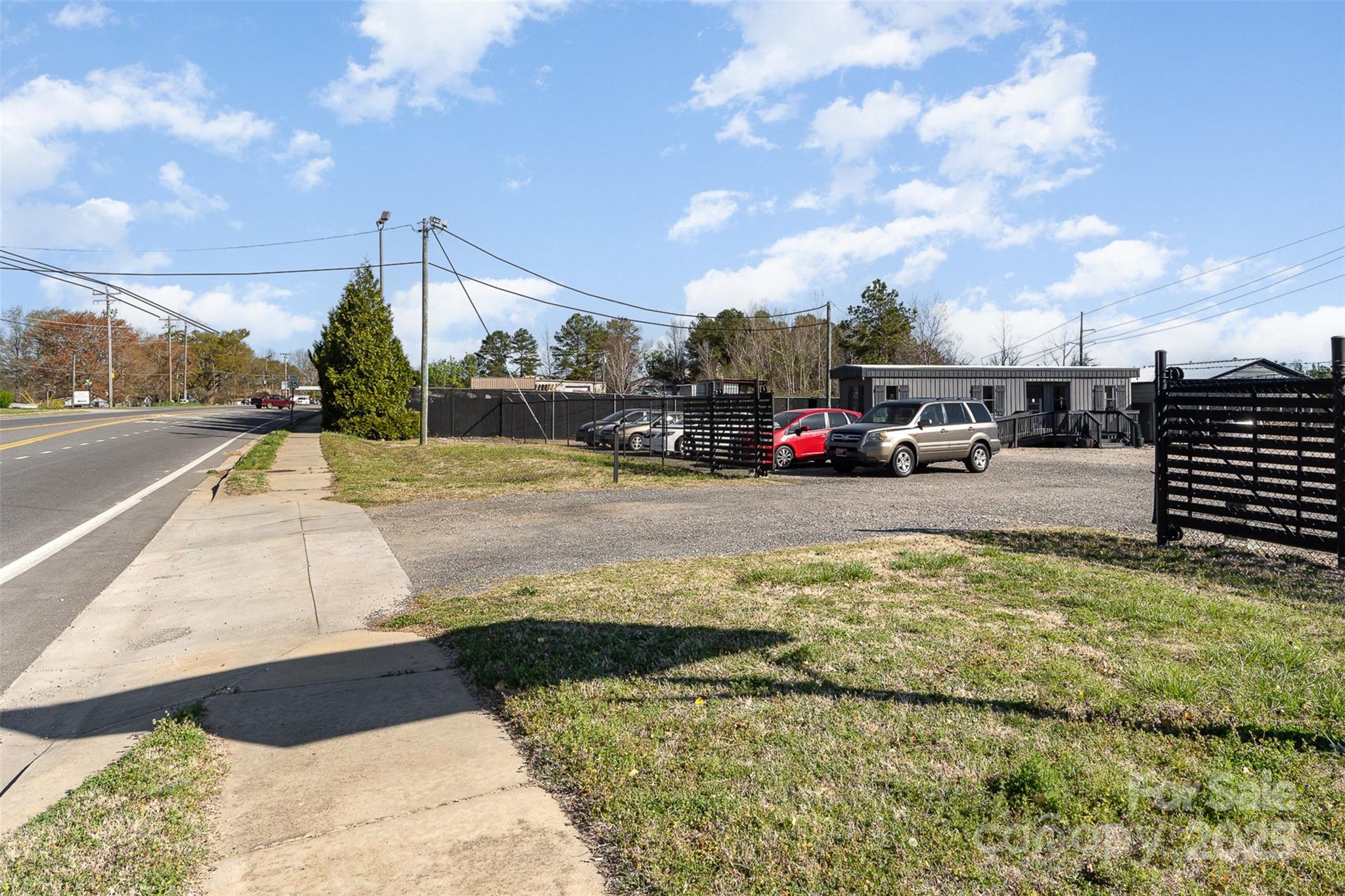 1155 S Main Street Property Photo 6