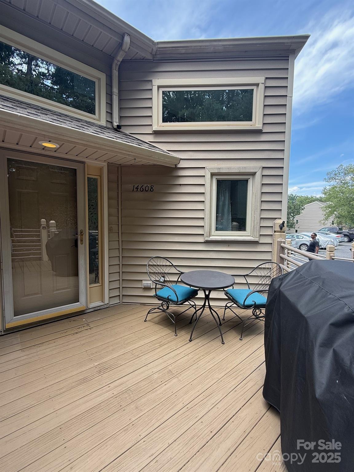 14608 Waterside Drive Property Photo 6