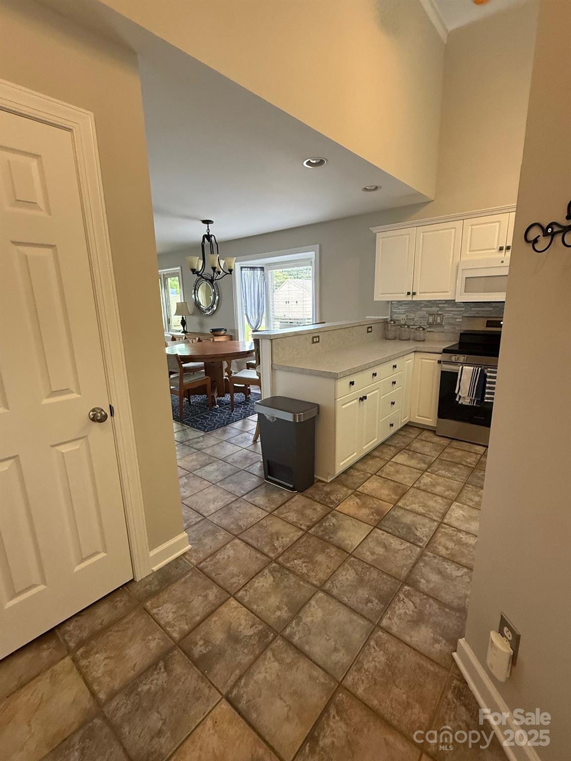 14608 Waterside Drive Property Photo 8