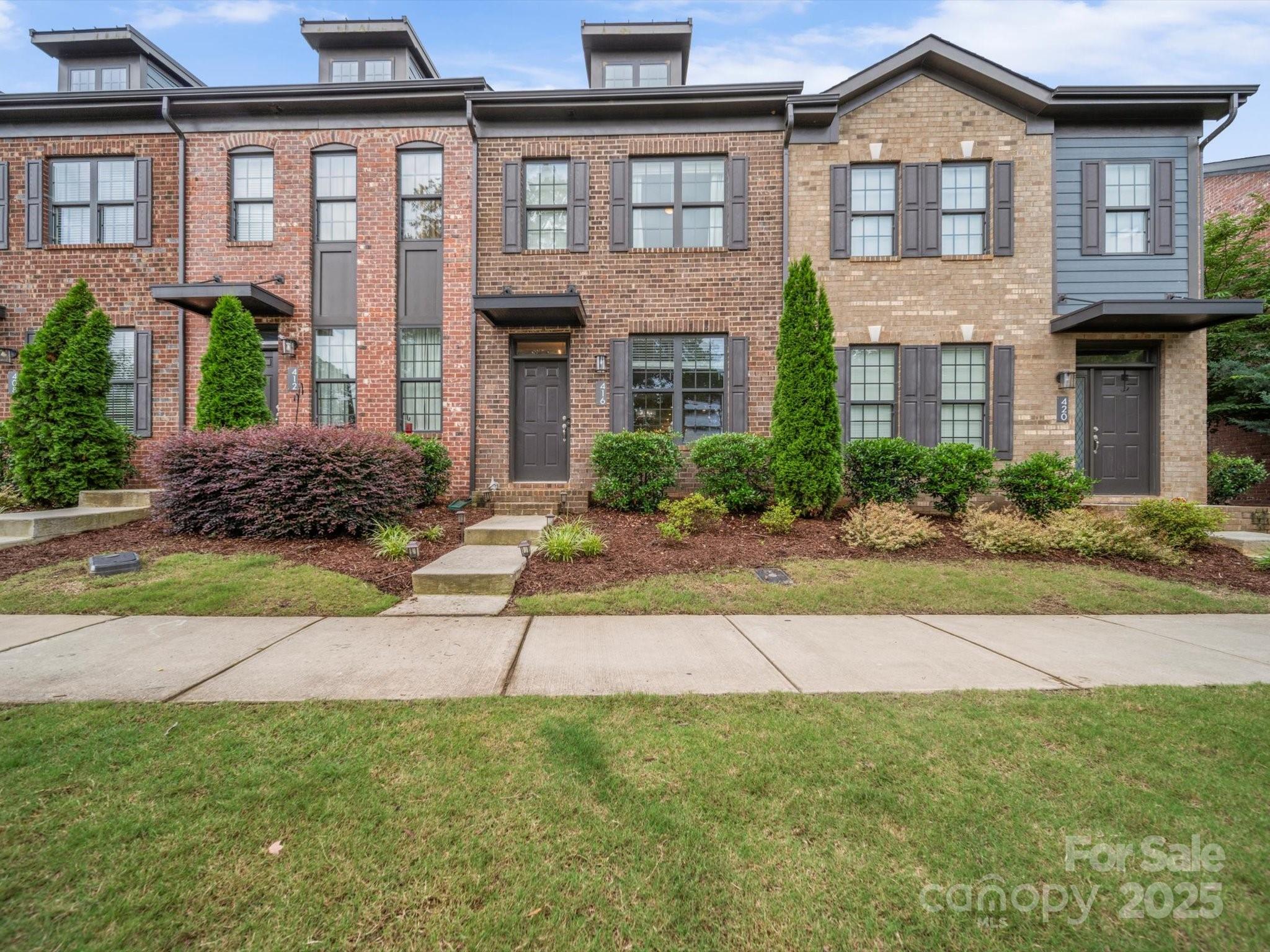 416 Linestowe Drive