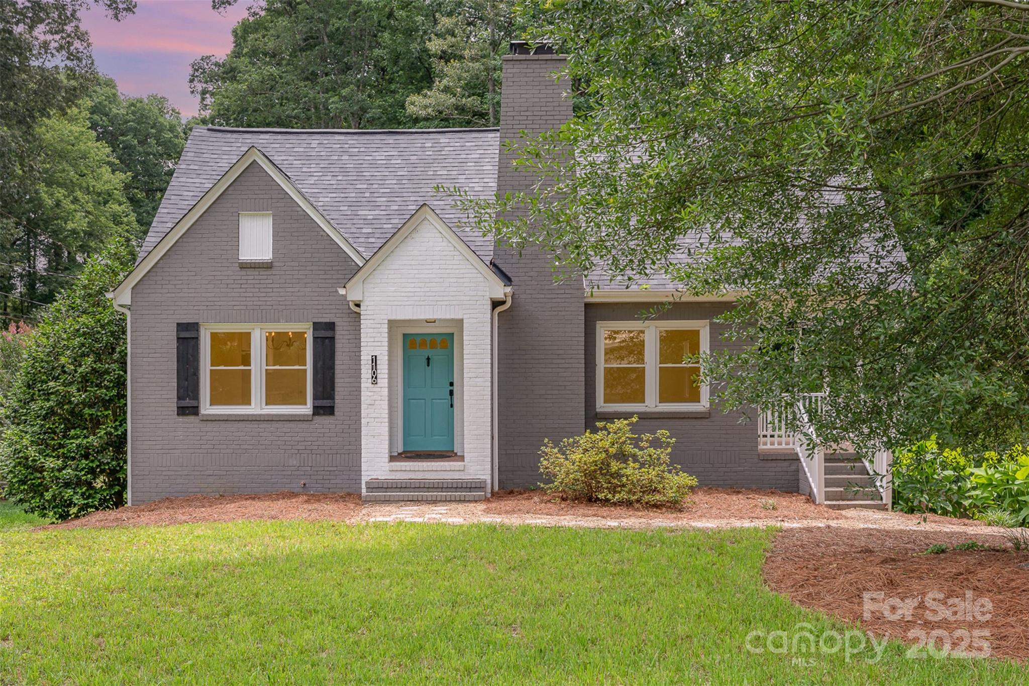 1106 S South Street Property Photo 1