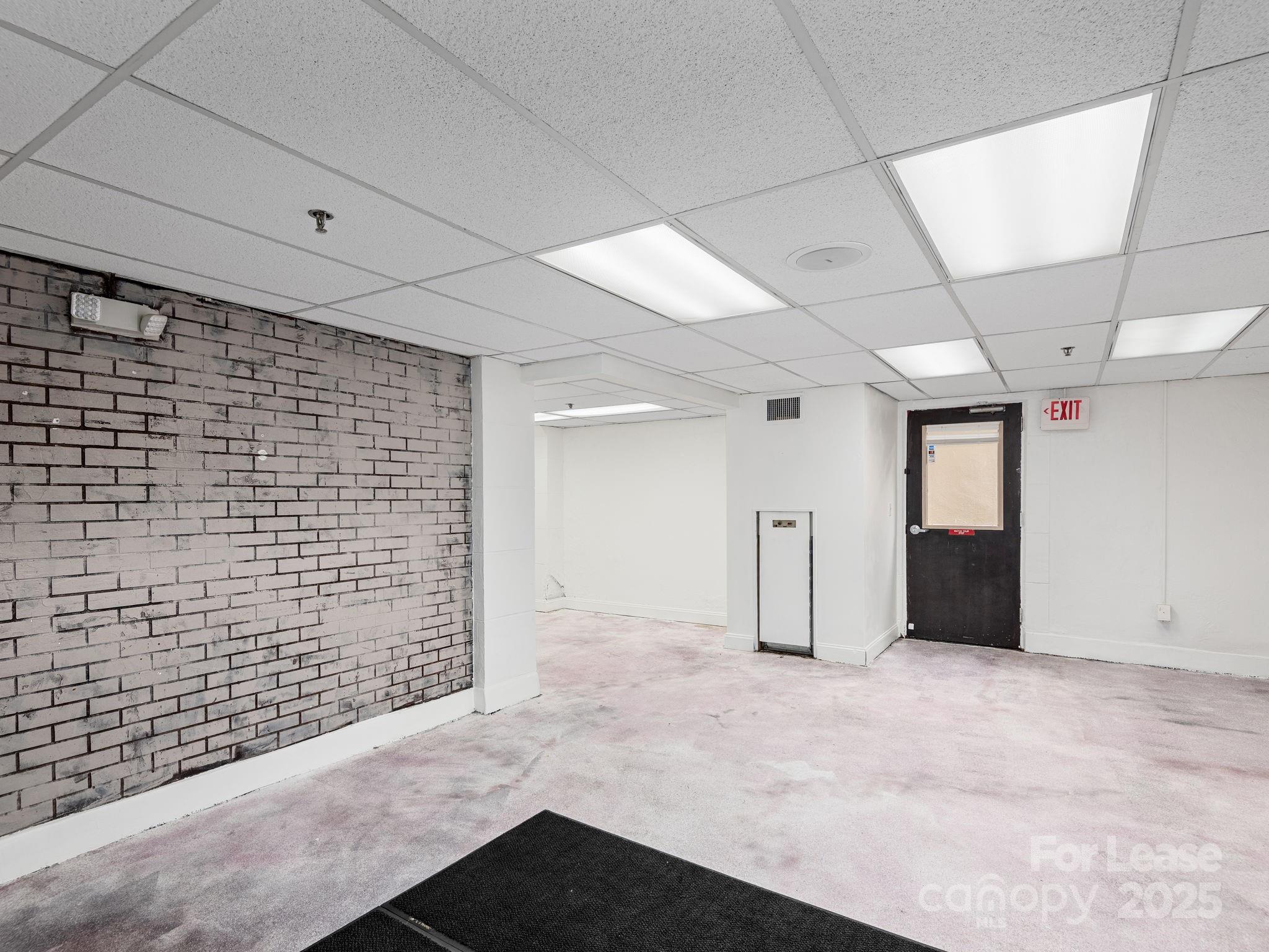 22 S Pack Square Ll 100 Property Photo 4