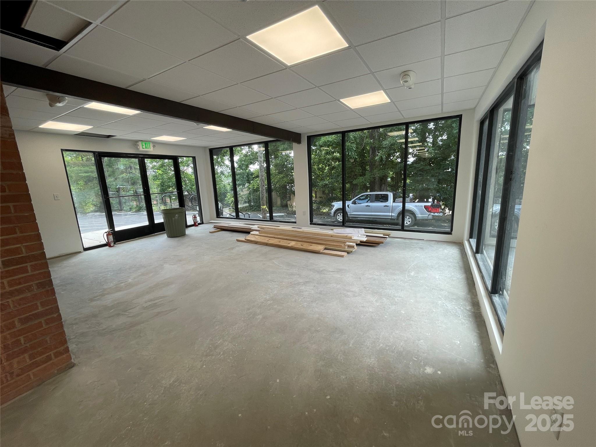 125 East Chestnut Street 2 Property Photo 3