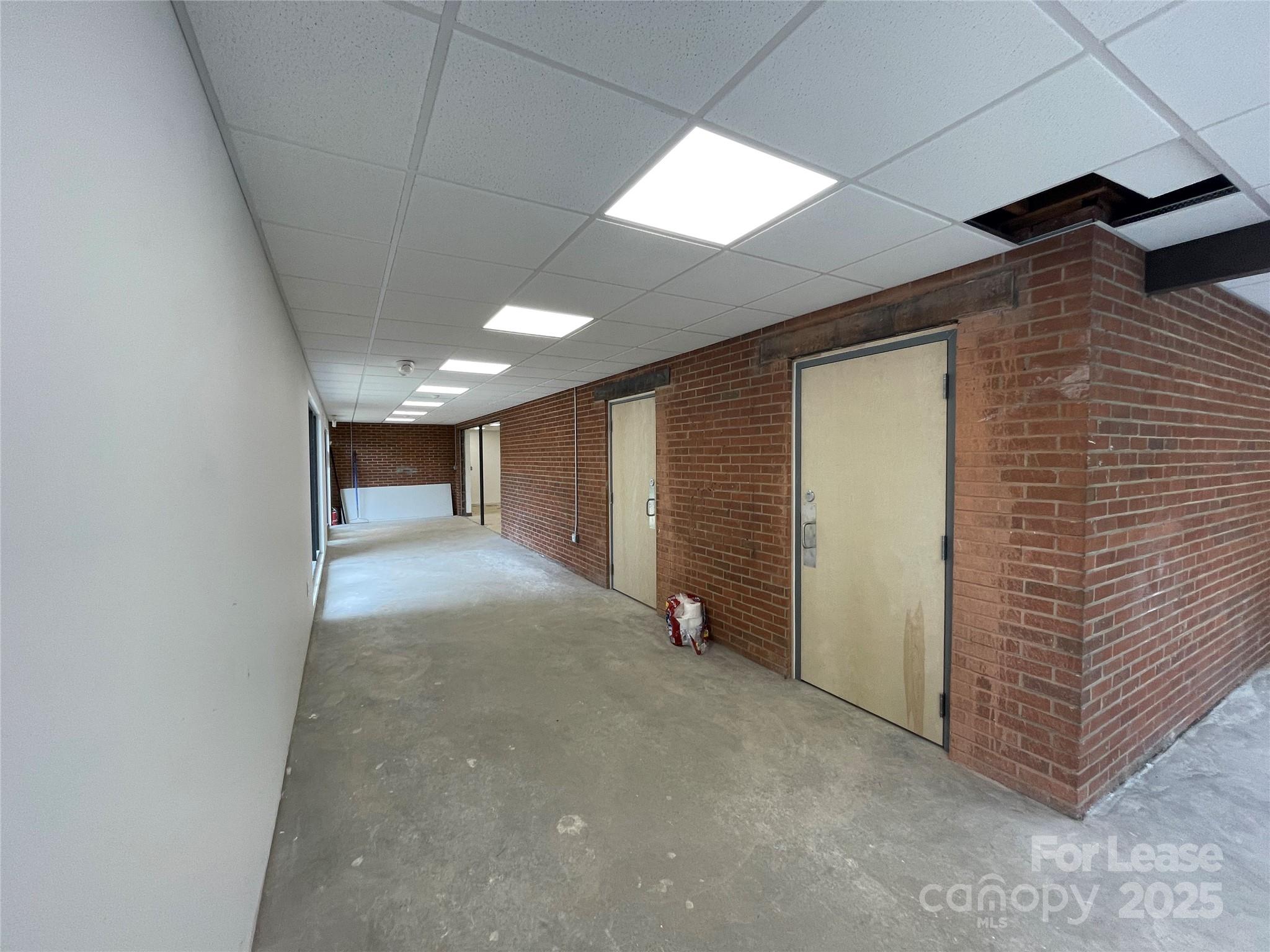 125 East Chestnut Street 2 Property Photo 6
