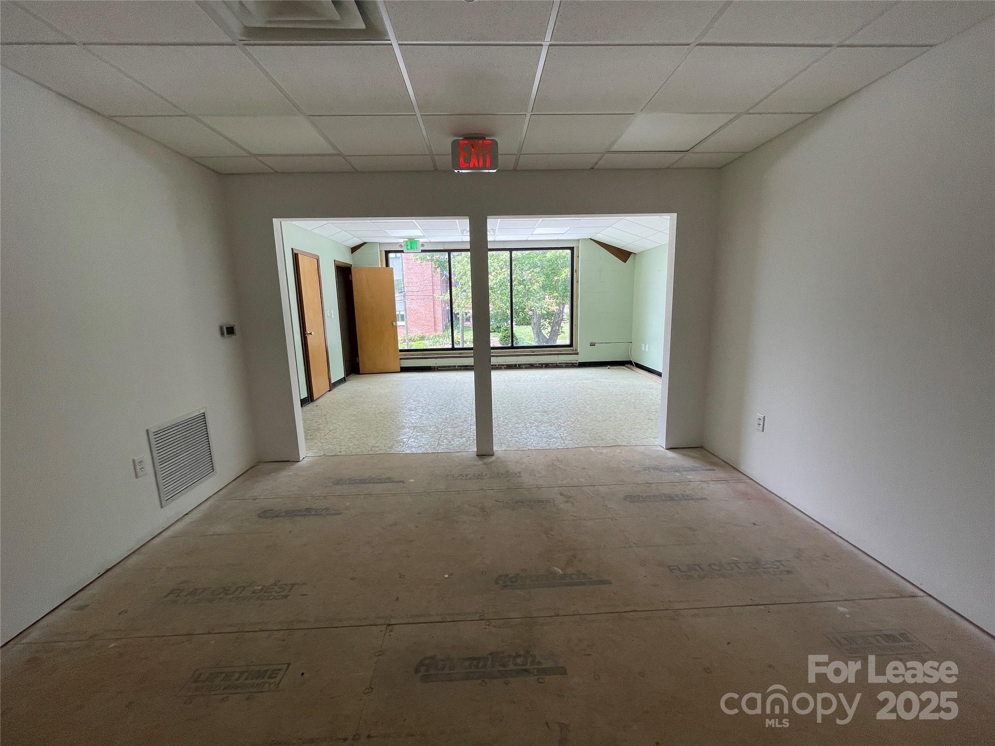 125 East Chestnut Street 2 Property Photo 8