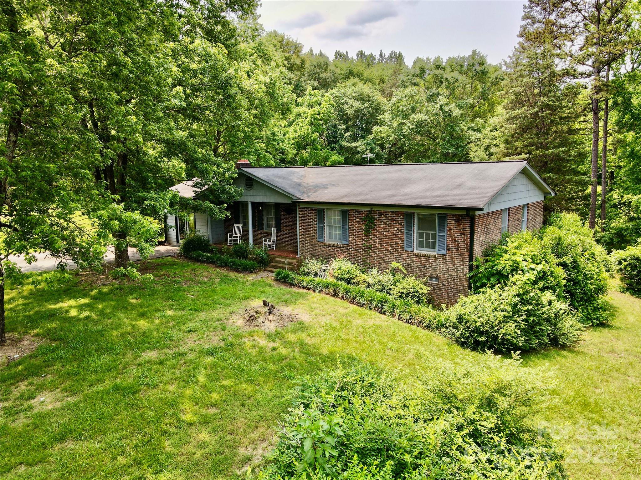 262 Gene Walker Road Property Photo 2