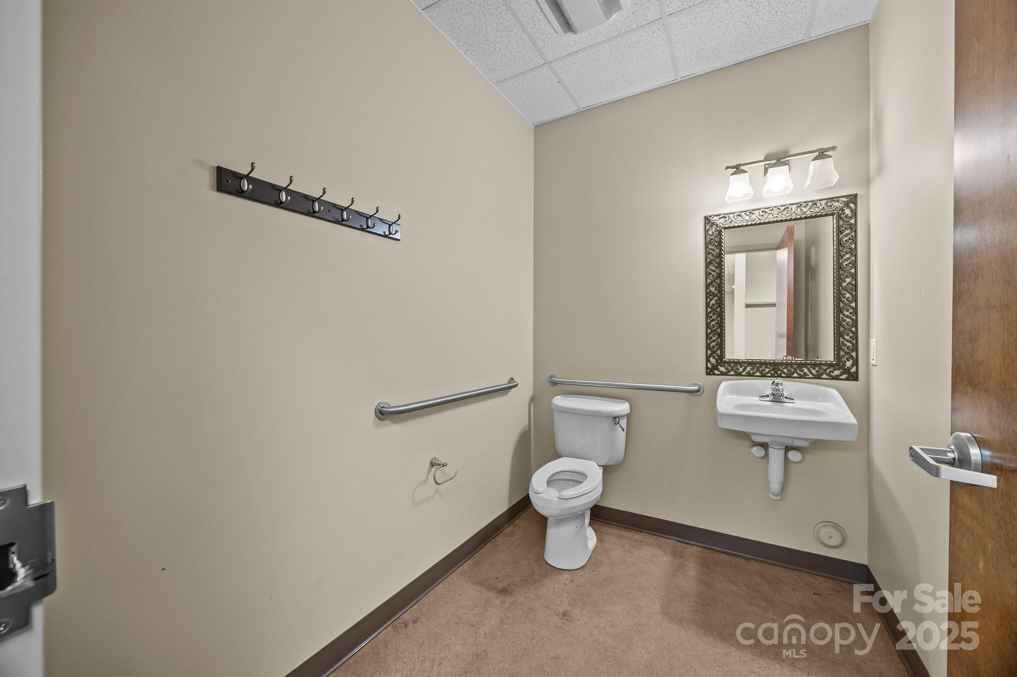 1432 N Lee Street Property Photo 16